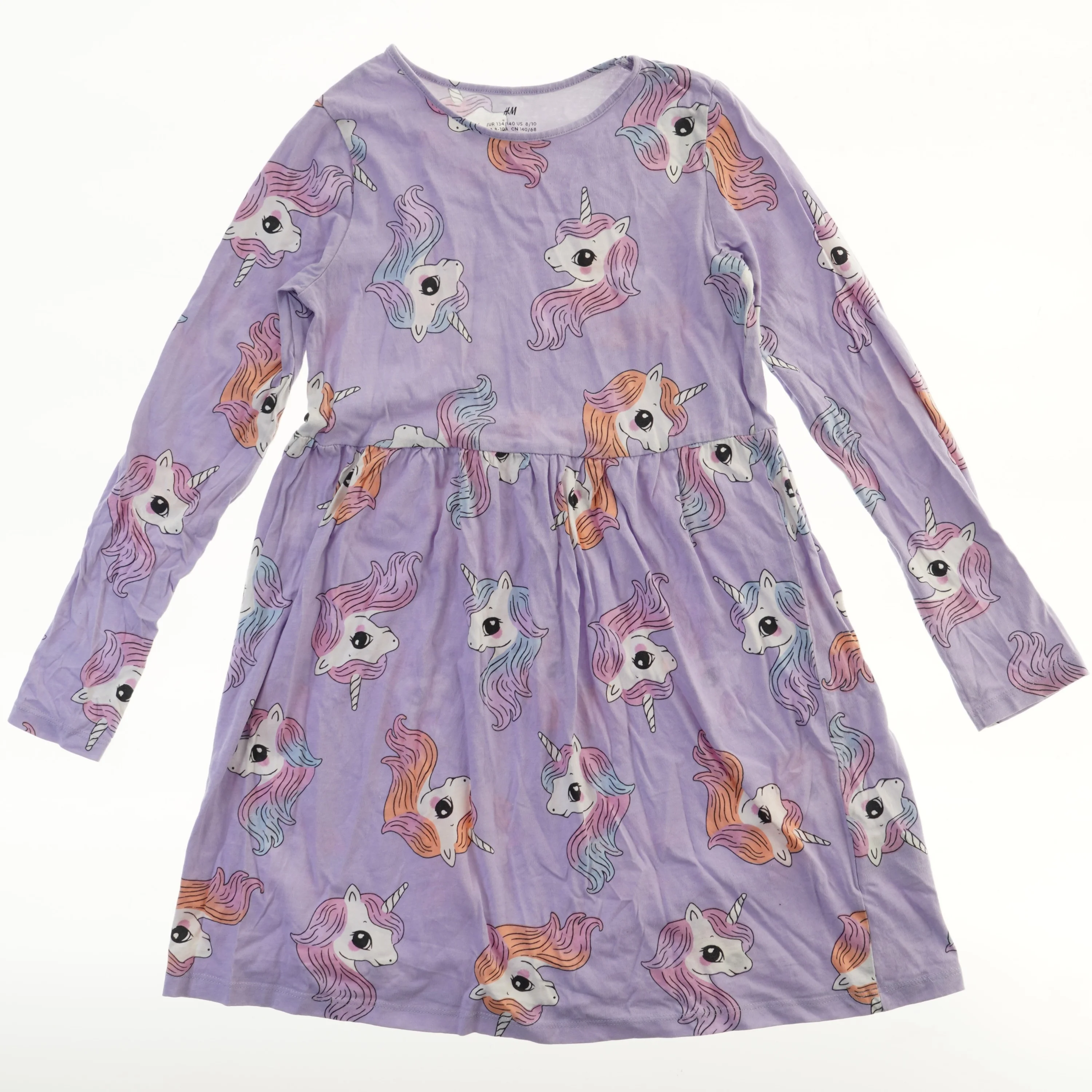 Langærmet kjole med enhjørningprint fra H&M (str. 134)