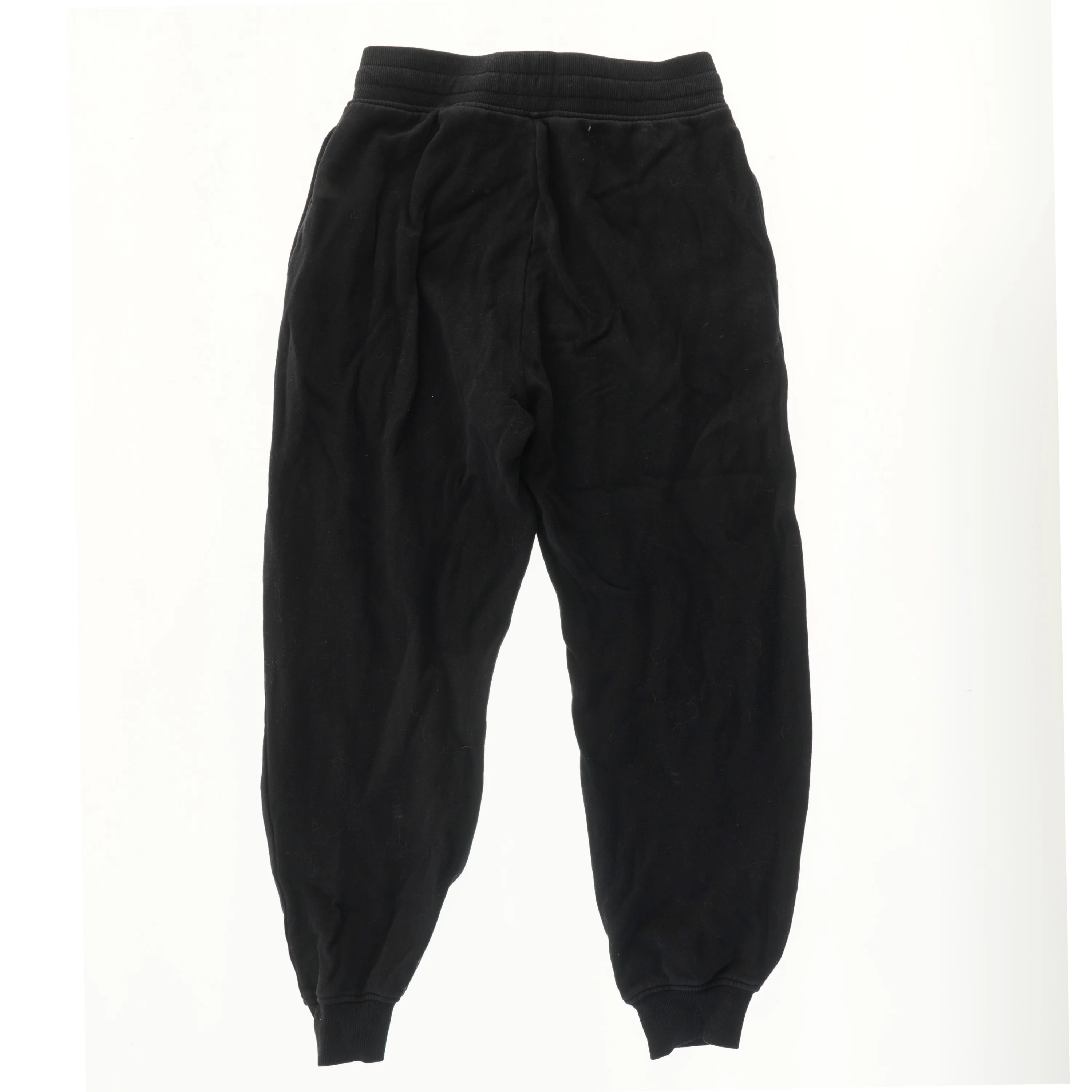 Sweatpants i sort fra H&M (str. 158)