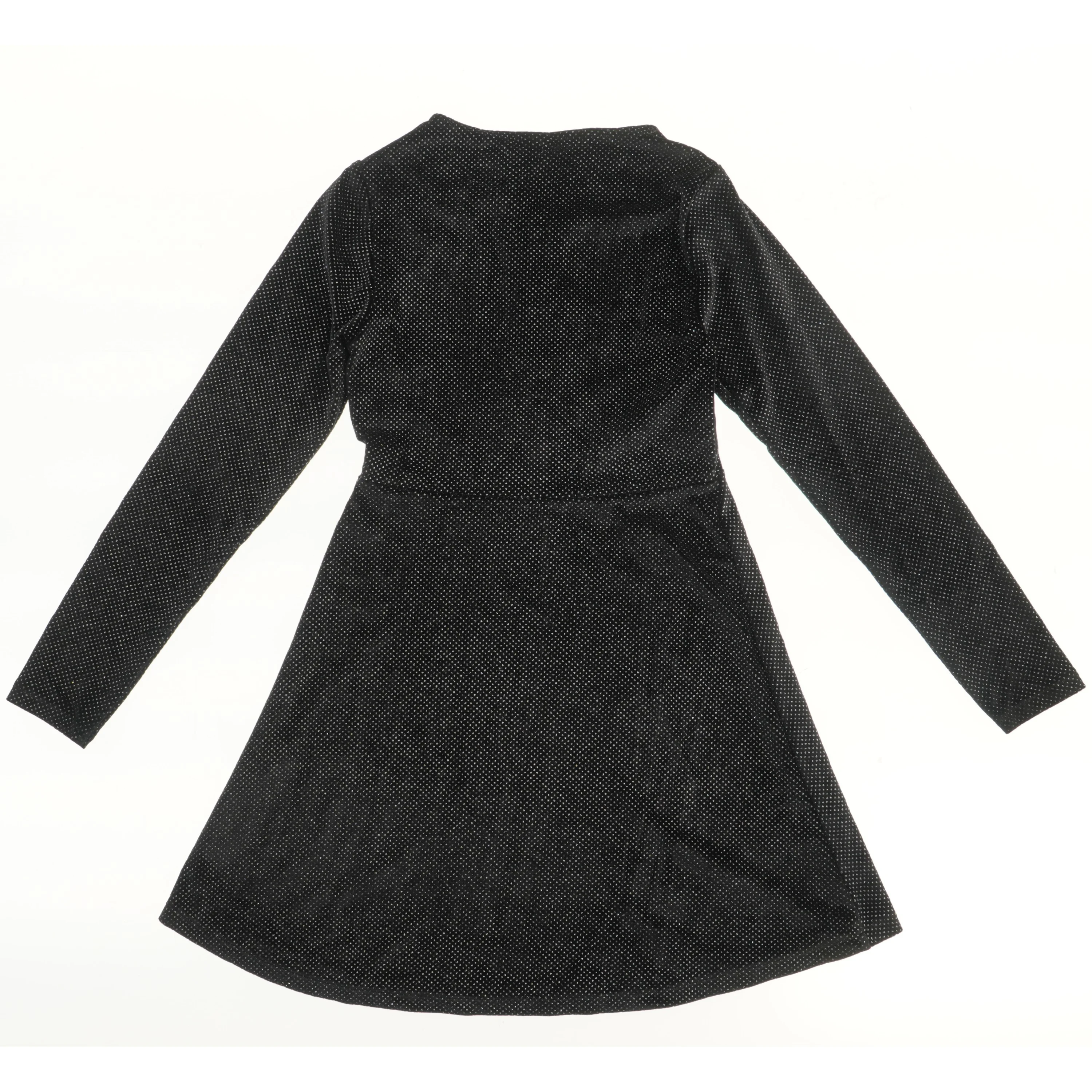 Sort kjole med prikker fra Zara (str. 152)