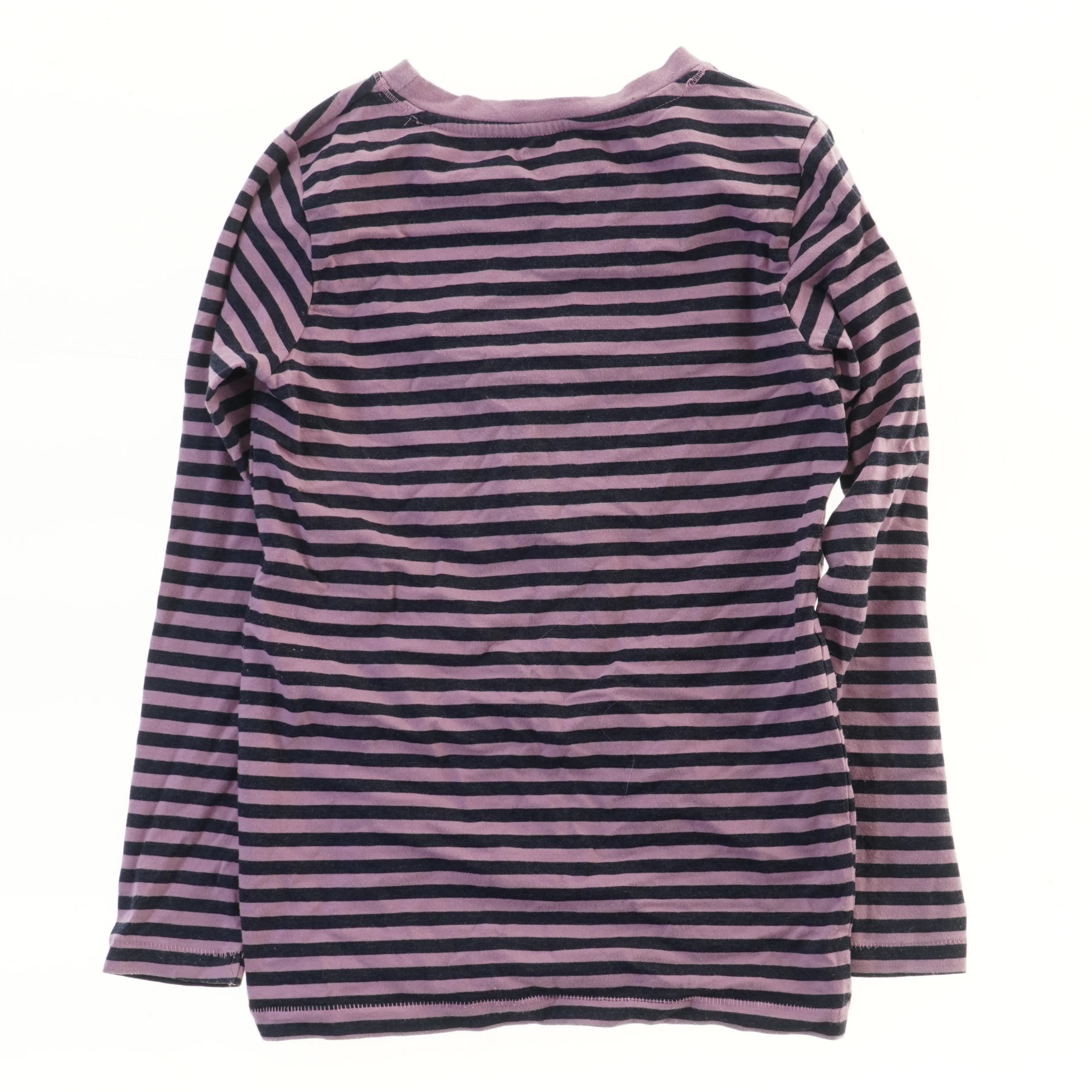 Langærmet stribet bluse med stjerneapplikation fra Friends (str. 122)