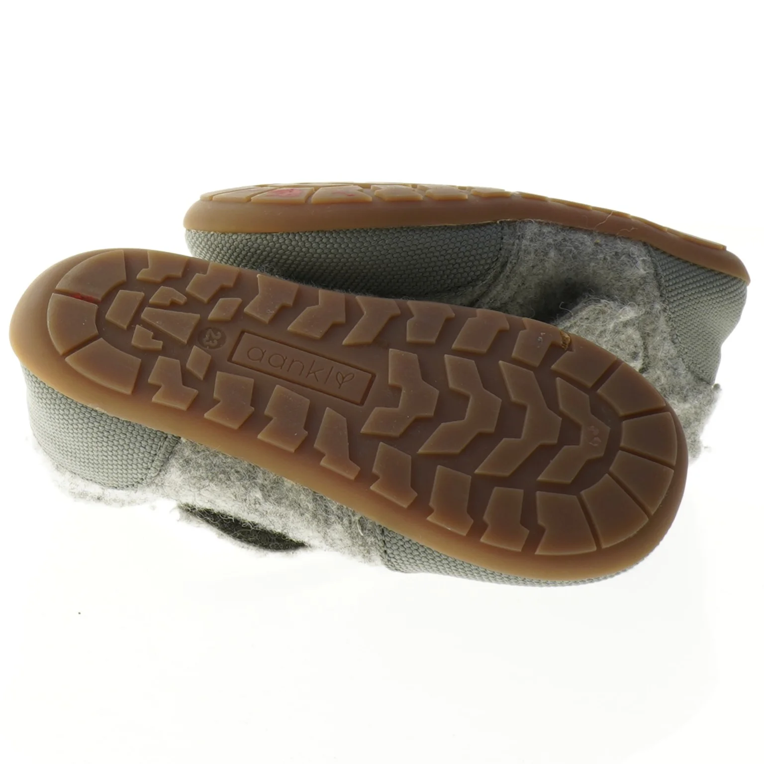 Uldne hjemmesko (str. 23)