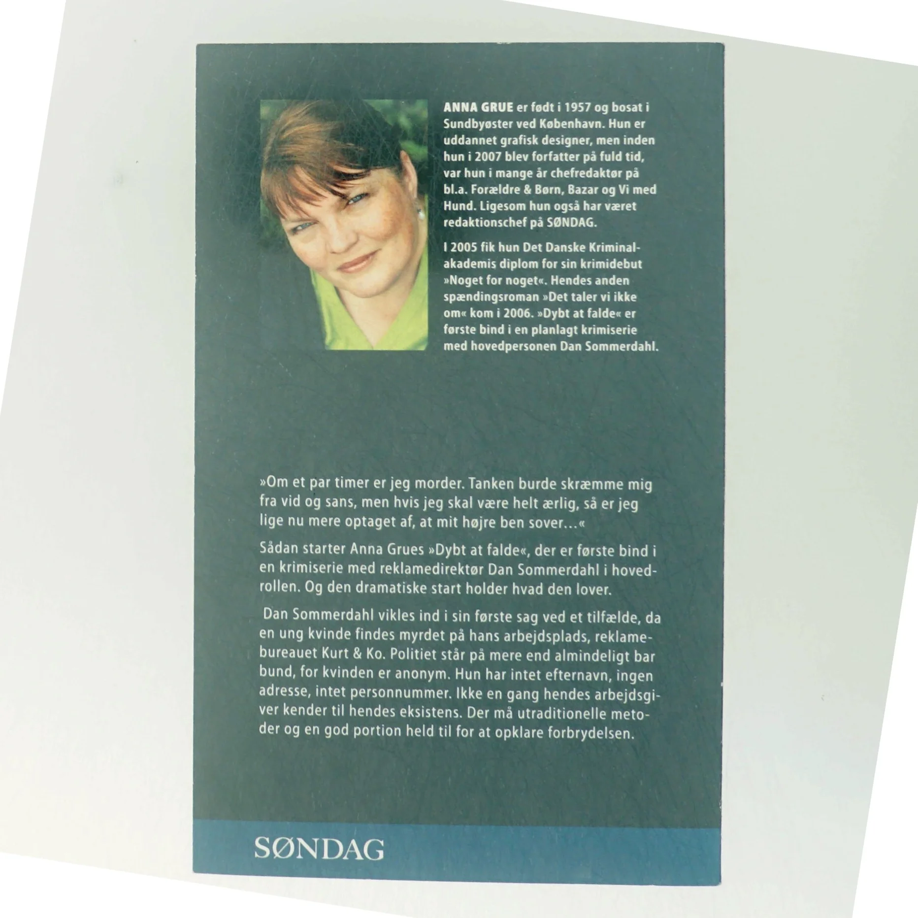 Anna Grue - Dybt at falde, Paperback