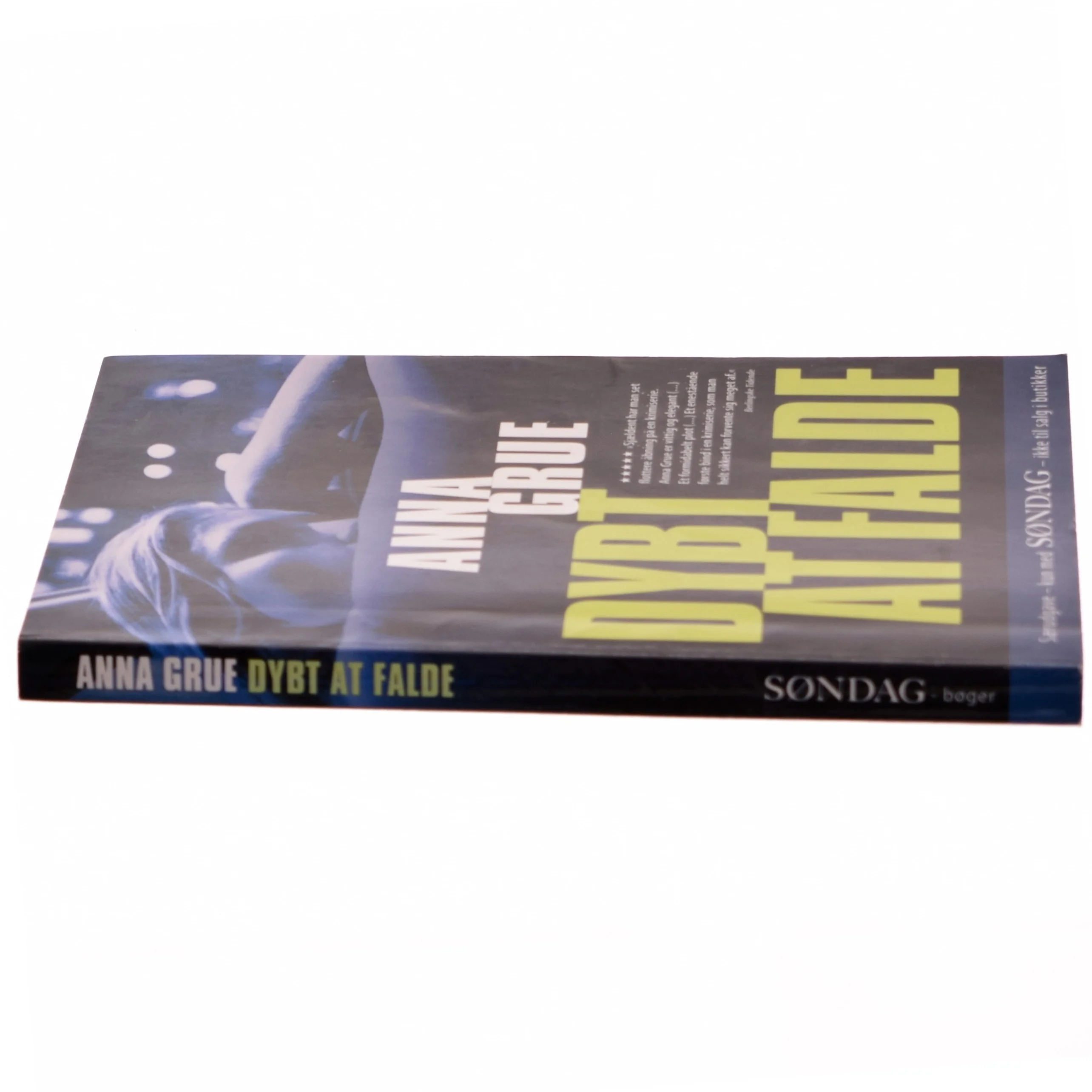 Anna Grue - Dybt at falde, Paperback