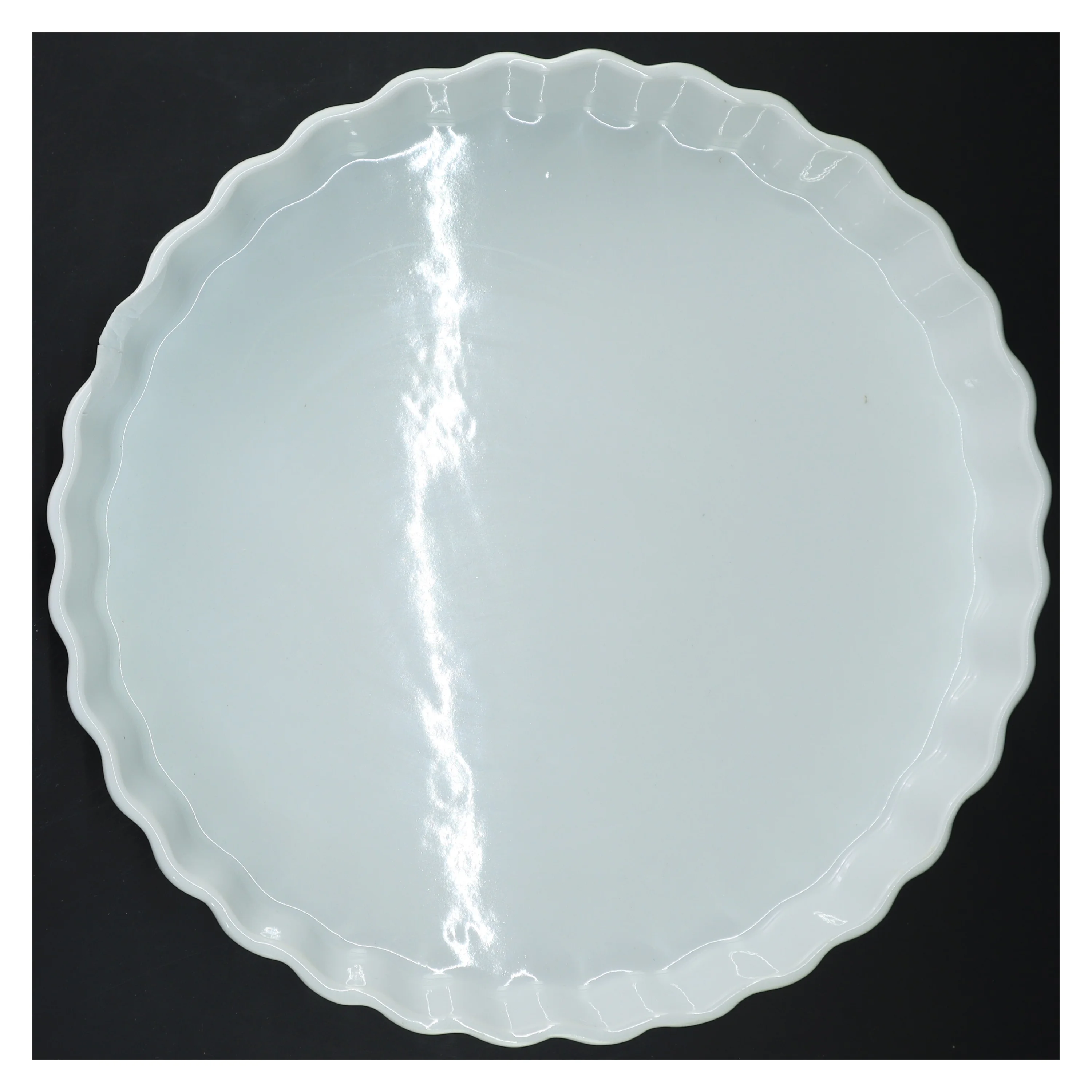 Hvidt tærtefad i keramik (str. Ø 30 cm)