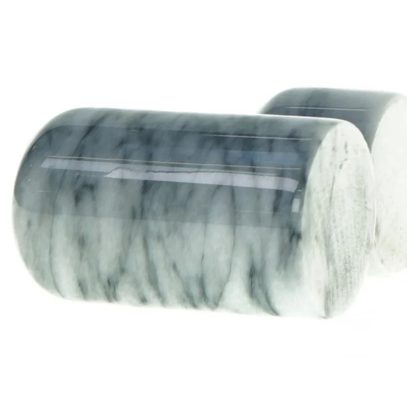 Lysestager i marmor til fyrfadslys (str. 10 cm og 4 cm)