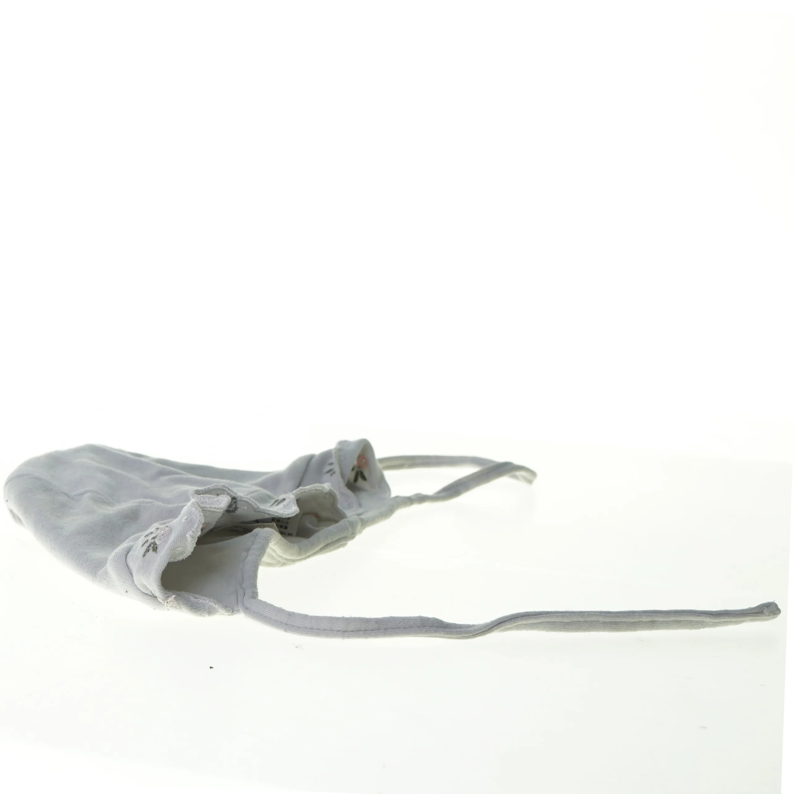 Babyhue fra H&M (str. 74)