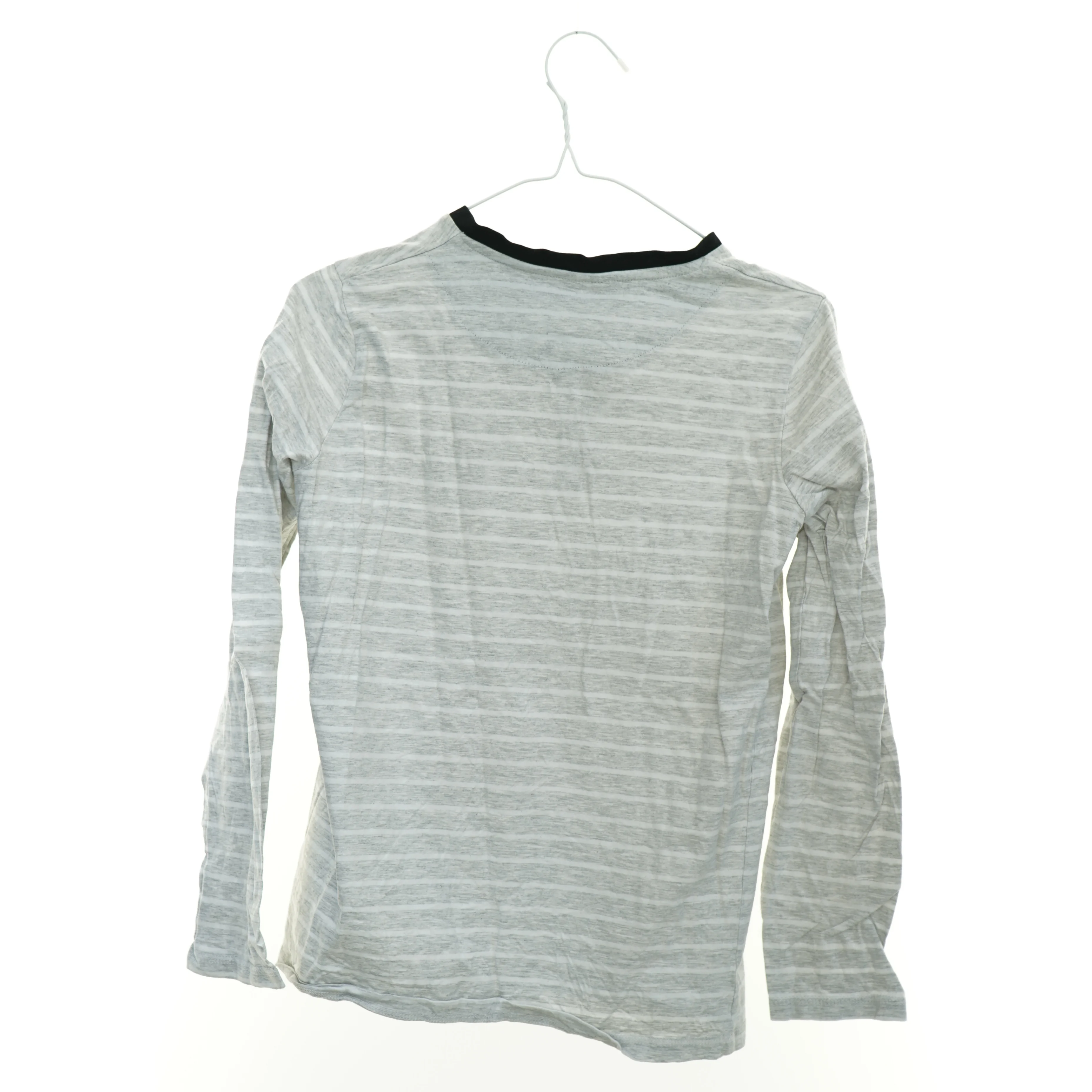 Bluse fra YEK (str. 164 cm)