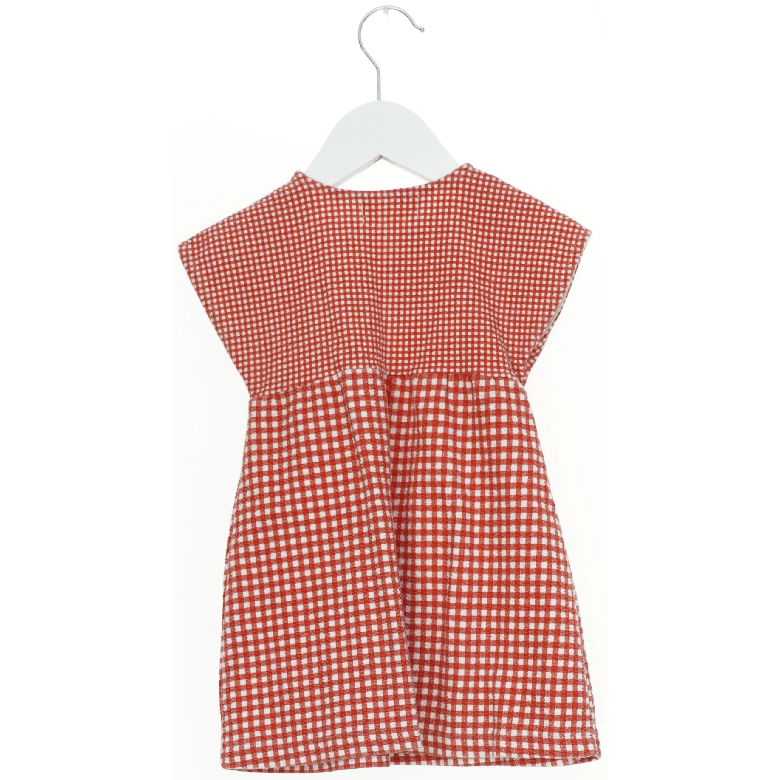 Rød og hvid ternet kjole fra Zara (str. 92)