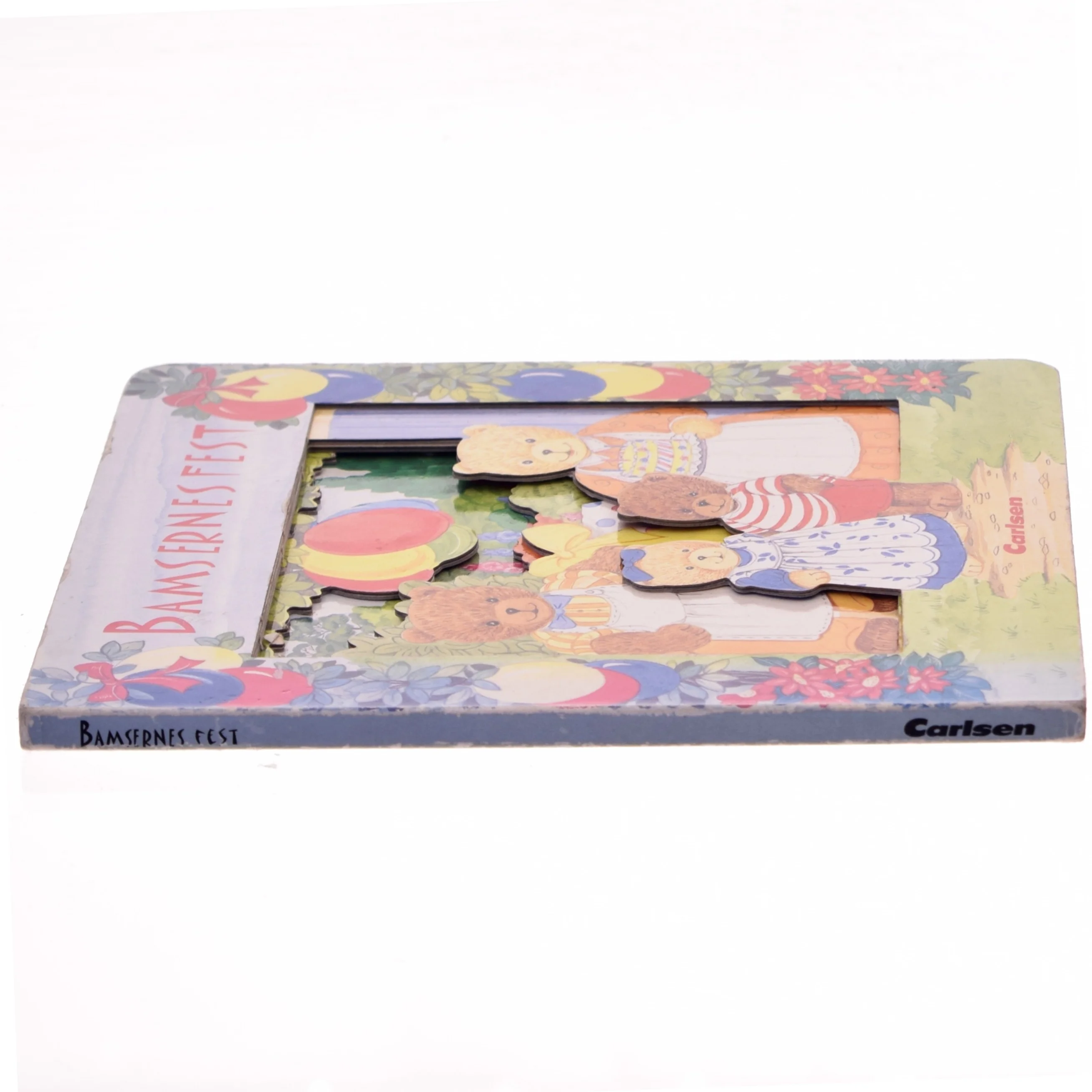 Børnebog “Bamsernes fest” med udskårne 3D-sider