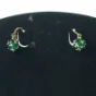 Blandede ørenringe 12 par med bl.a. perlemor, Cloisonné perler, sten og simil