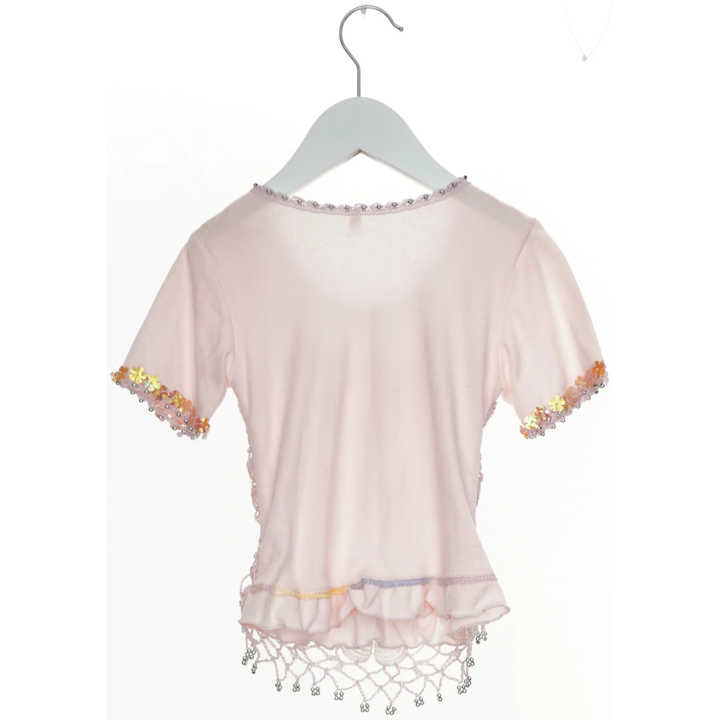 Kortærmet festtop med perlebroderi (str. 104)