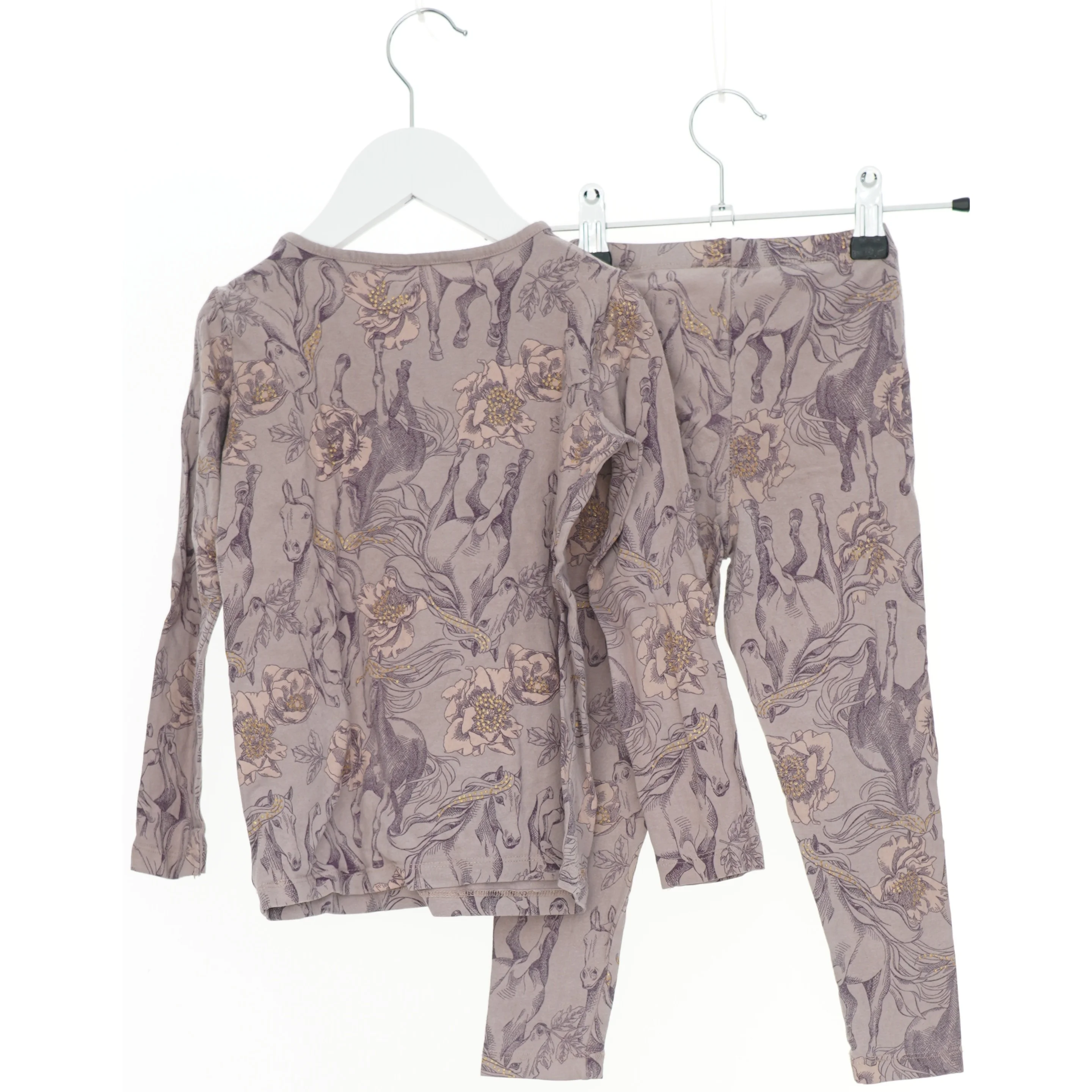 Nattøjssæt sæt heste og gyldne detaljer (str. 98)