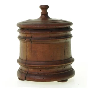 Tobakskrukke i træ - antik, fra starten af 1900-tallet eller ældre. (Højde 14 cm, diameter 11 cm.) )