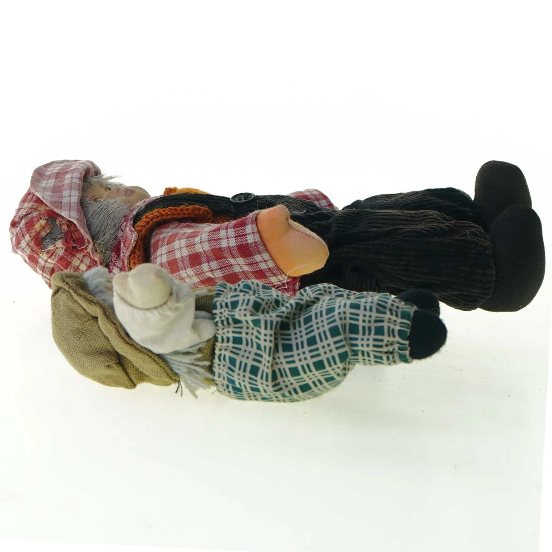 To dukker (højde 23 og 15 cm). 