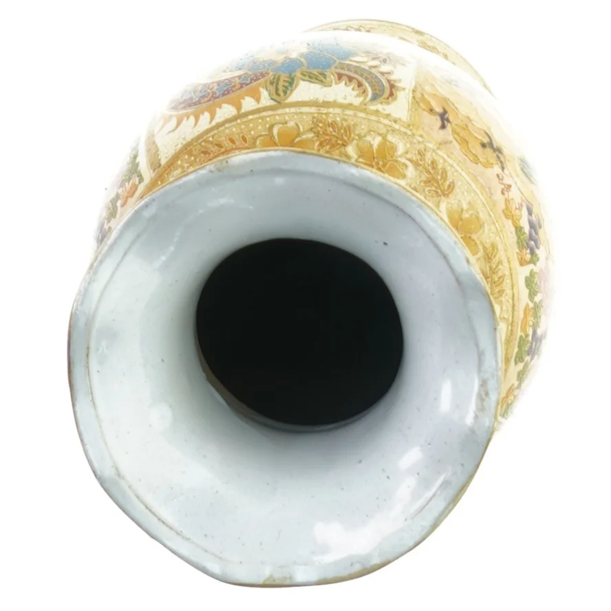 Vase med kinesisk motiv (Højde 25 cm.)