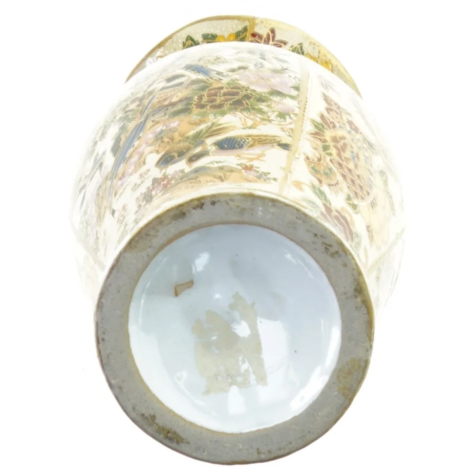 Vase med kinesisk motiv (Højde 25 cm.)