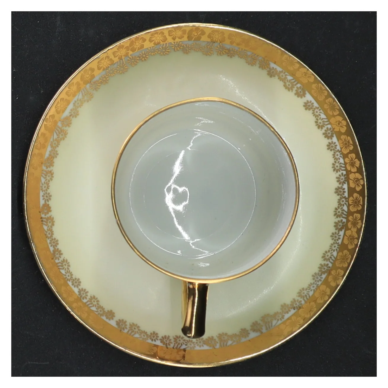 Porcelænskop og underkop sæt