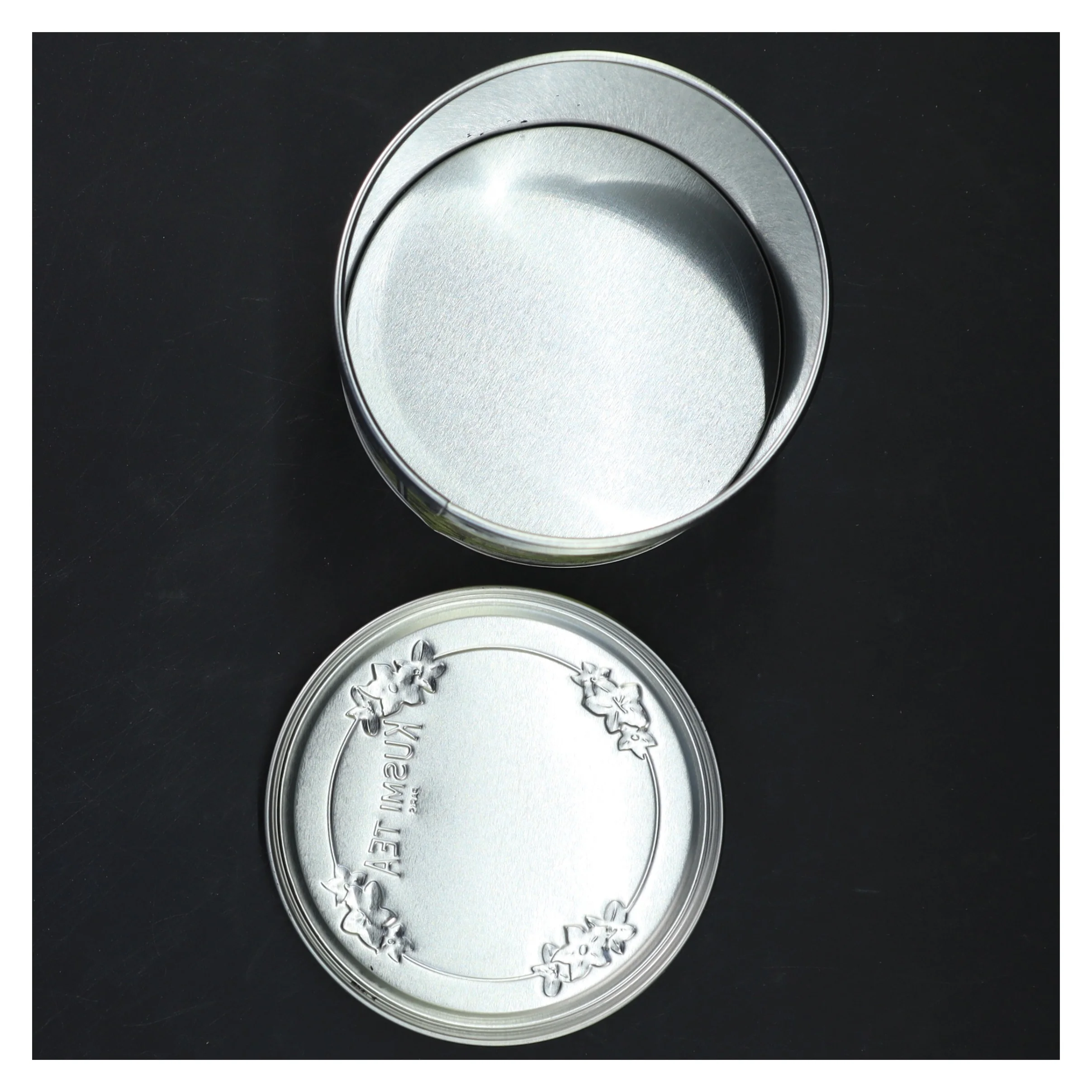 Kusmi Tea dåse fra Kusmi Tea (str. 12x11 cm)