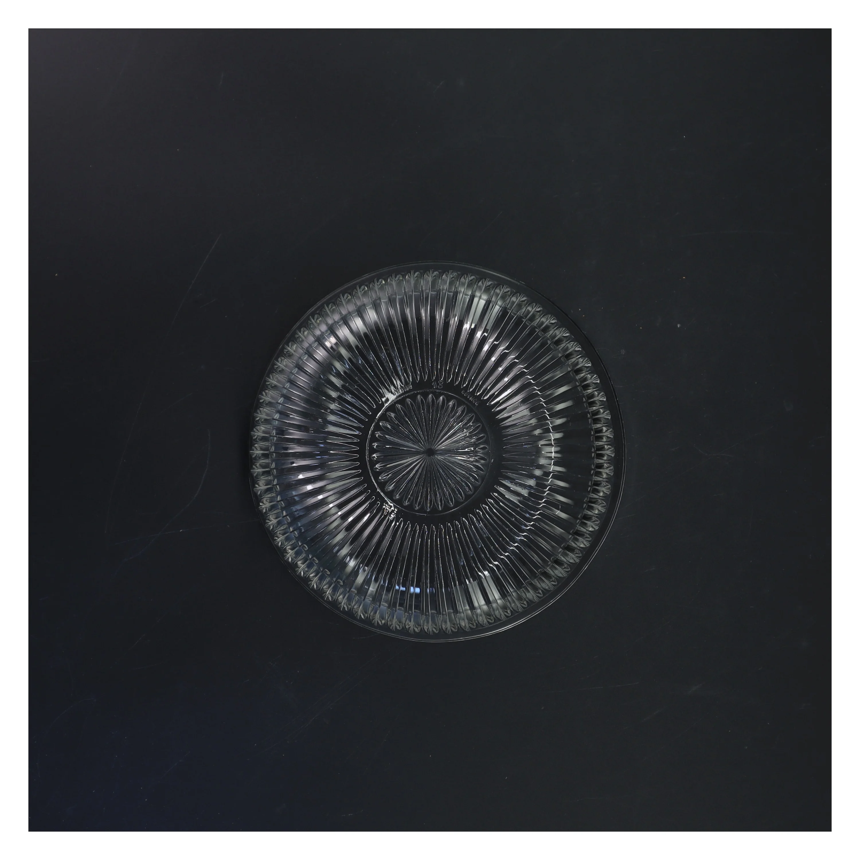 Glas skål med mønster (str. Ø 17 cm)