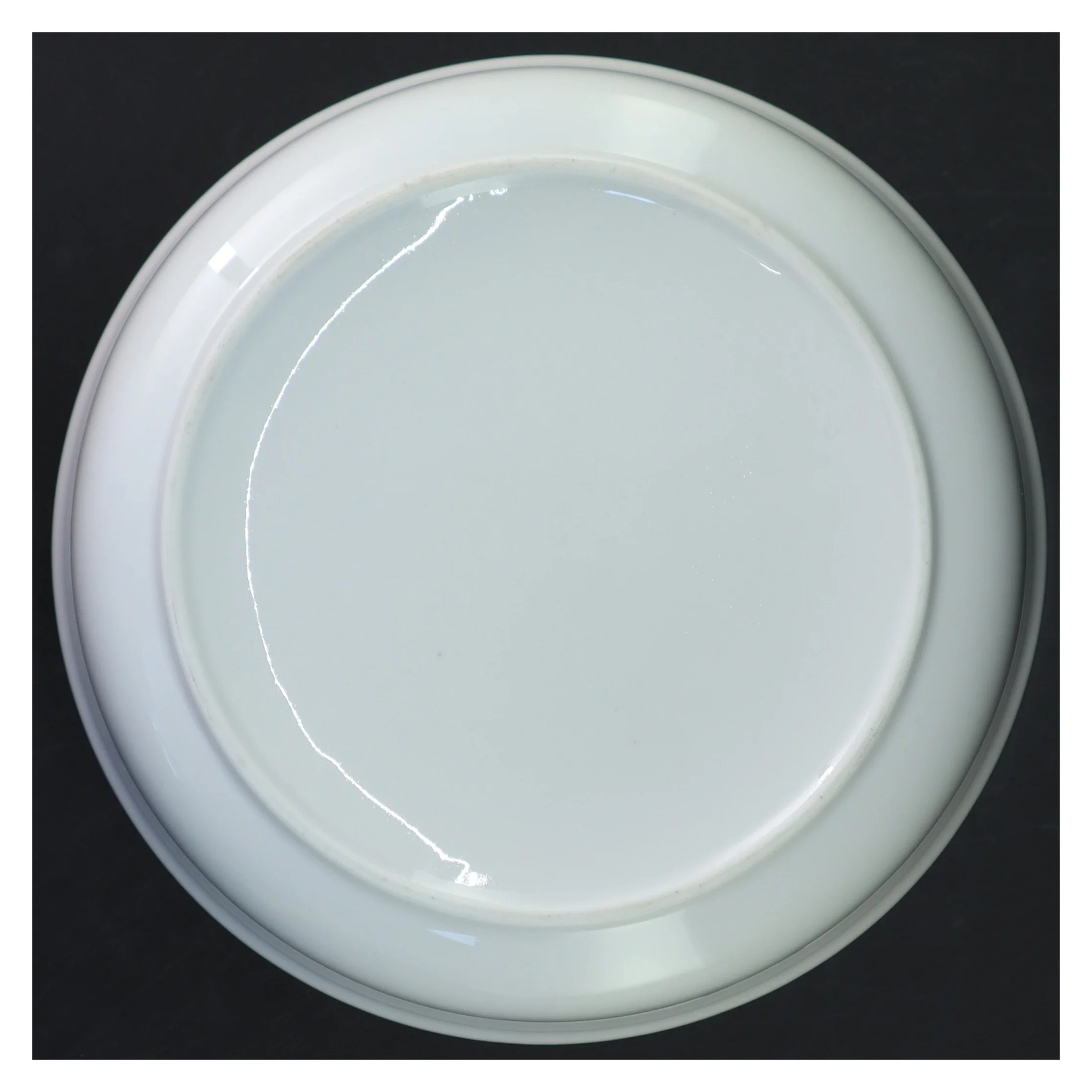 Hvid skål (str. Ø 23x10 cm)