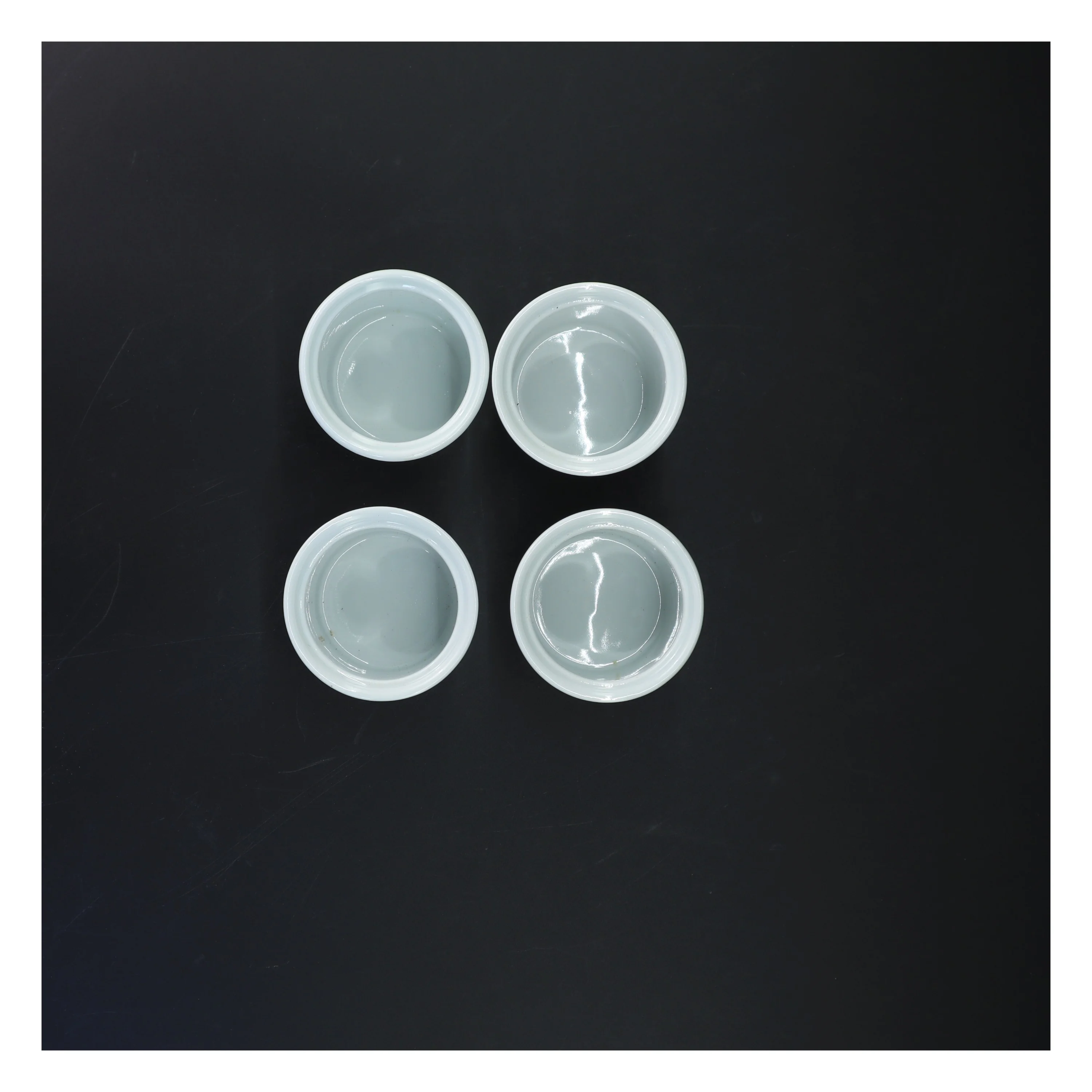 Sæt med 4 krydderikrukker i porcelæn fra Stavangerflint (str. 7,5 cm. 4 styk)