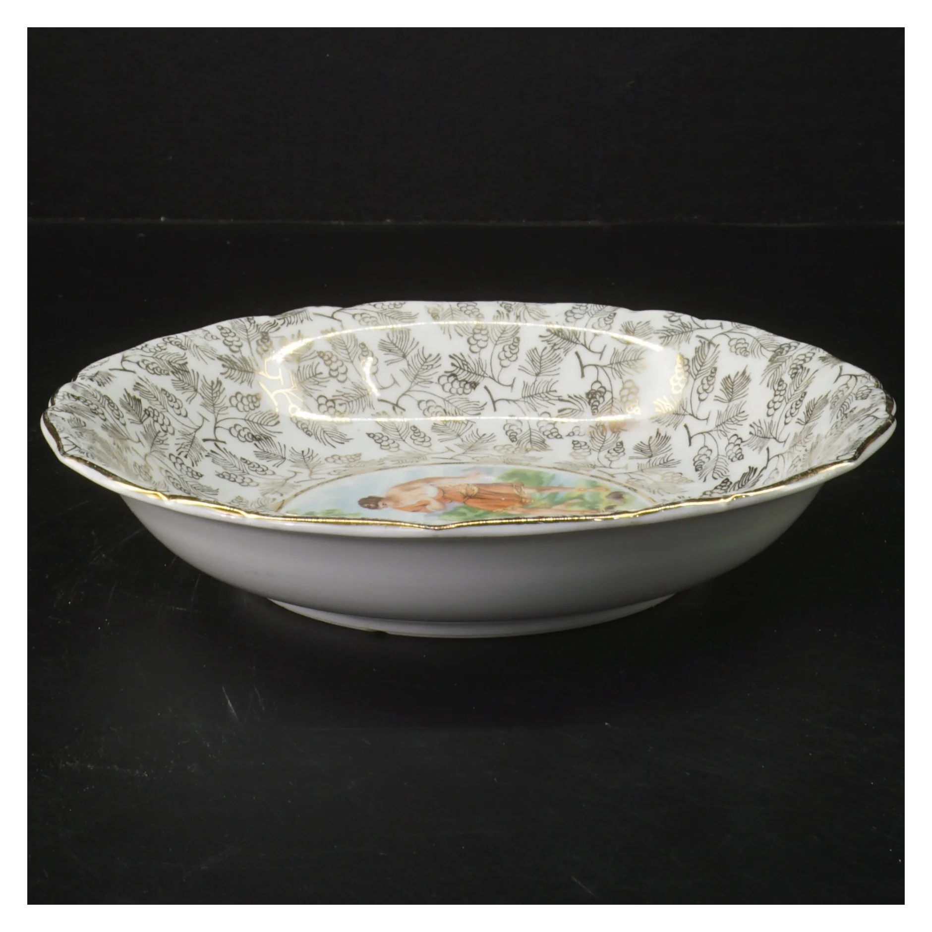 Dekorativ tallerken med guldmønster fra Bavaria (str. Ø 20 cm)