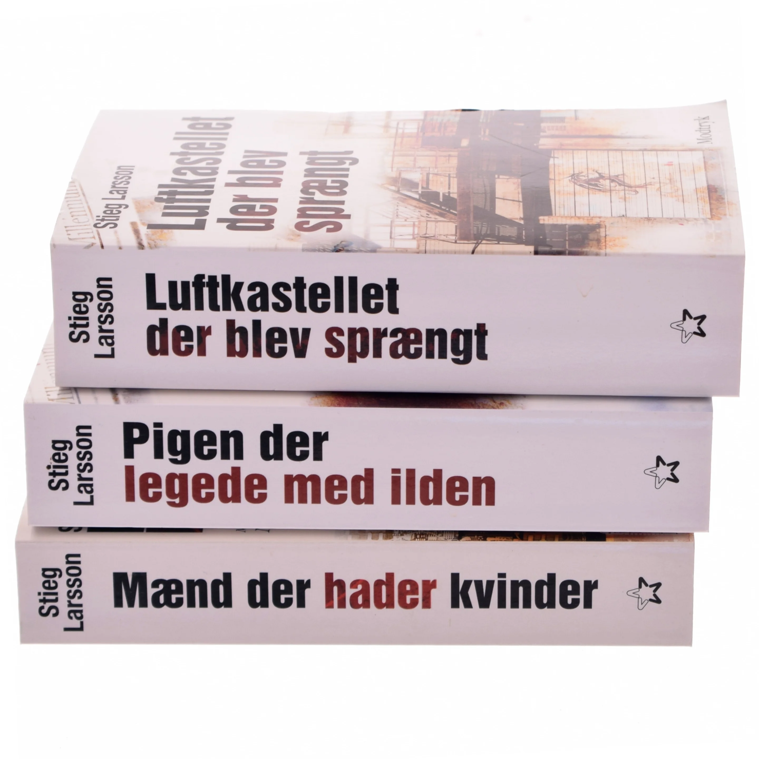Luftkastellet Der Blev Spraengt (af Stieg Larsson) [Imported] [Paperback] (Danish) (Millennium, 3. Bind) af Stieg Larsson (Bog)