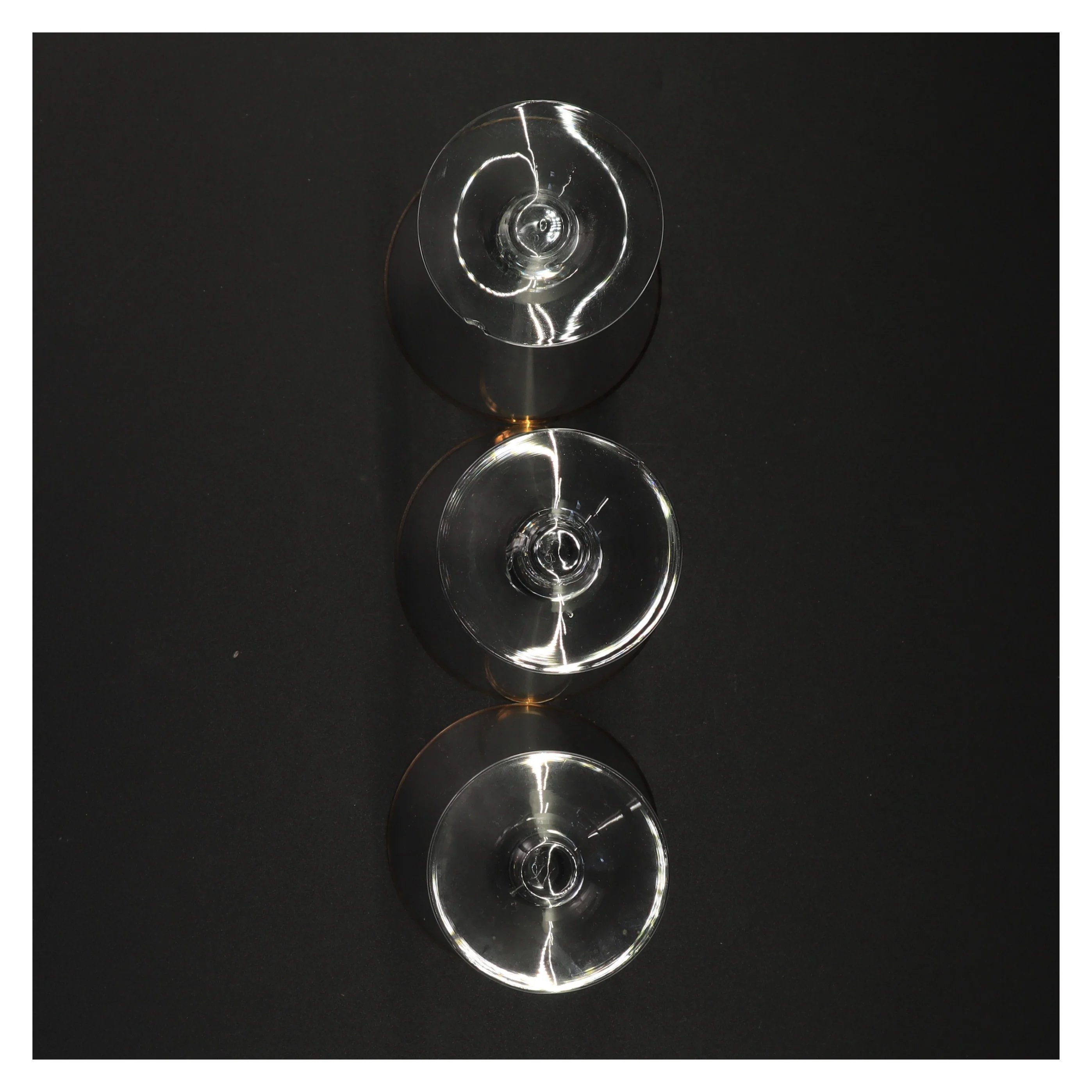 Vintageglas med guldkant (str. 13 x 9 cm)