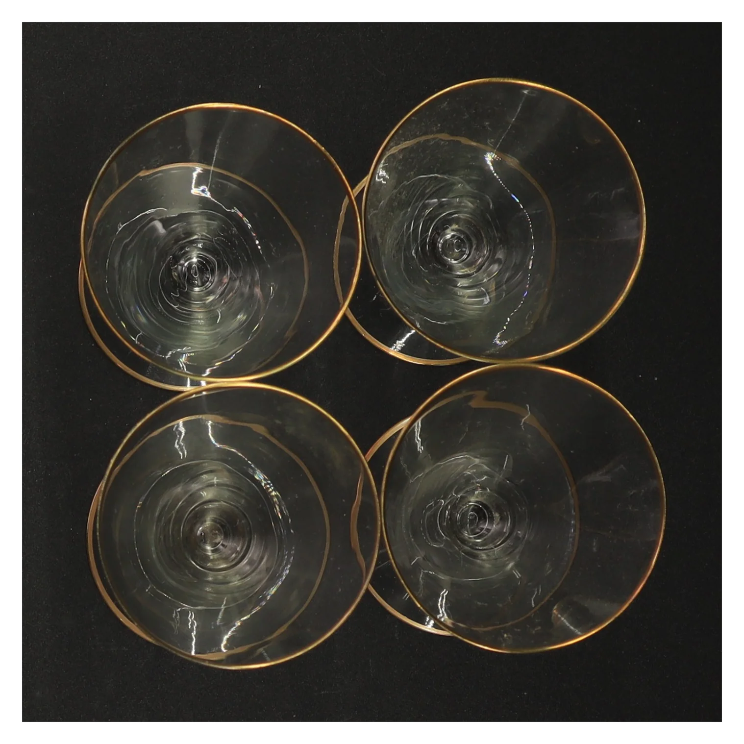 Vintageglas med guldkant (str. 10 x 6 cm)