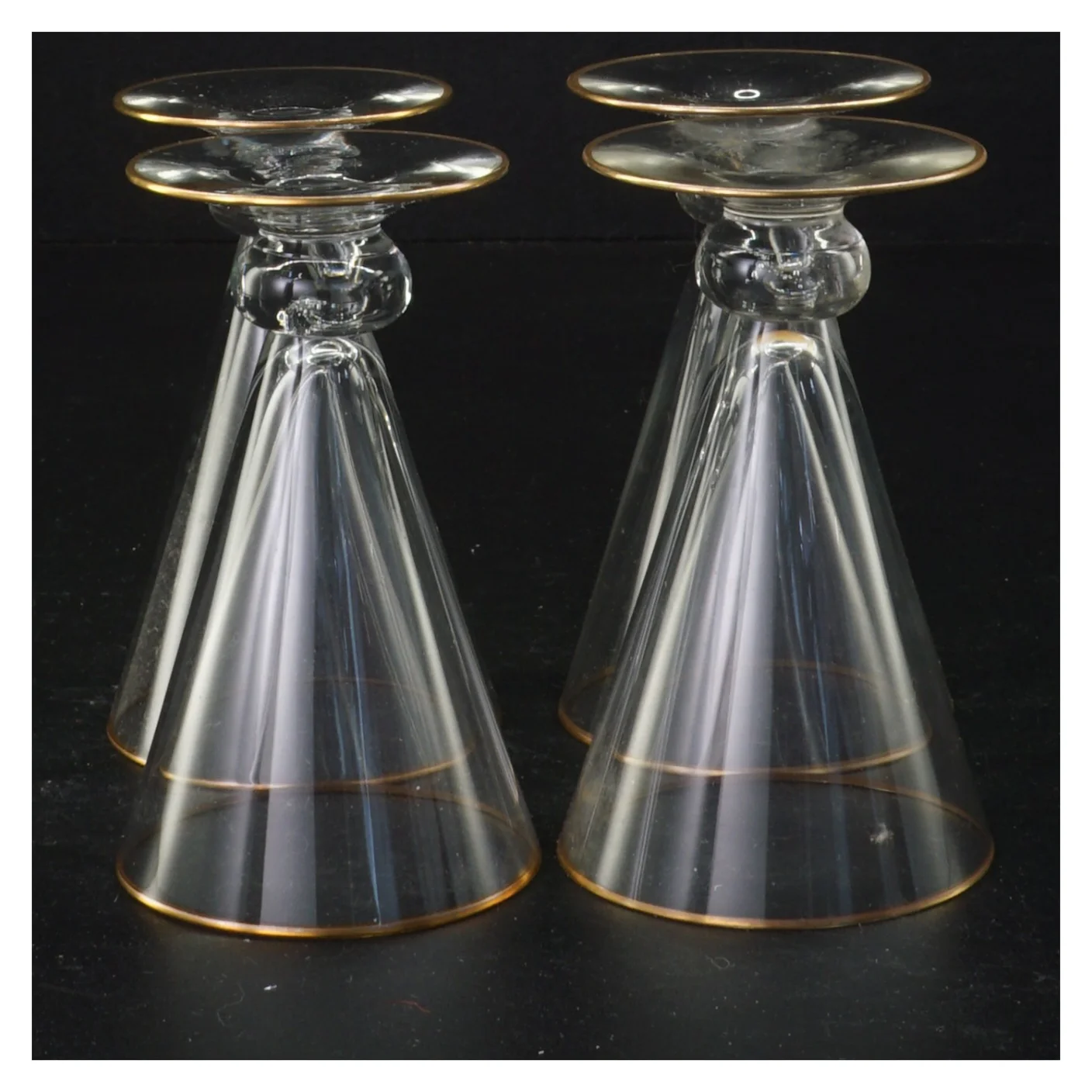 Vintageglas med guldkant (str. 10 x 6 cm)