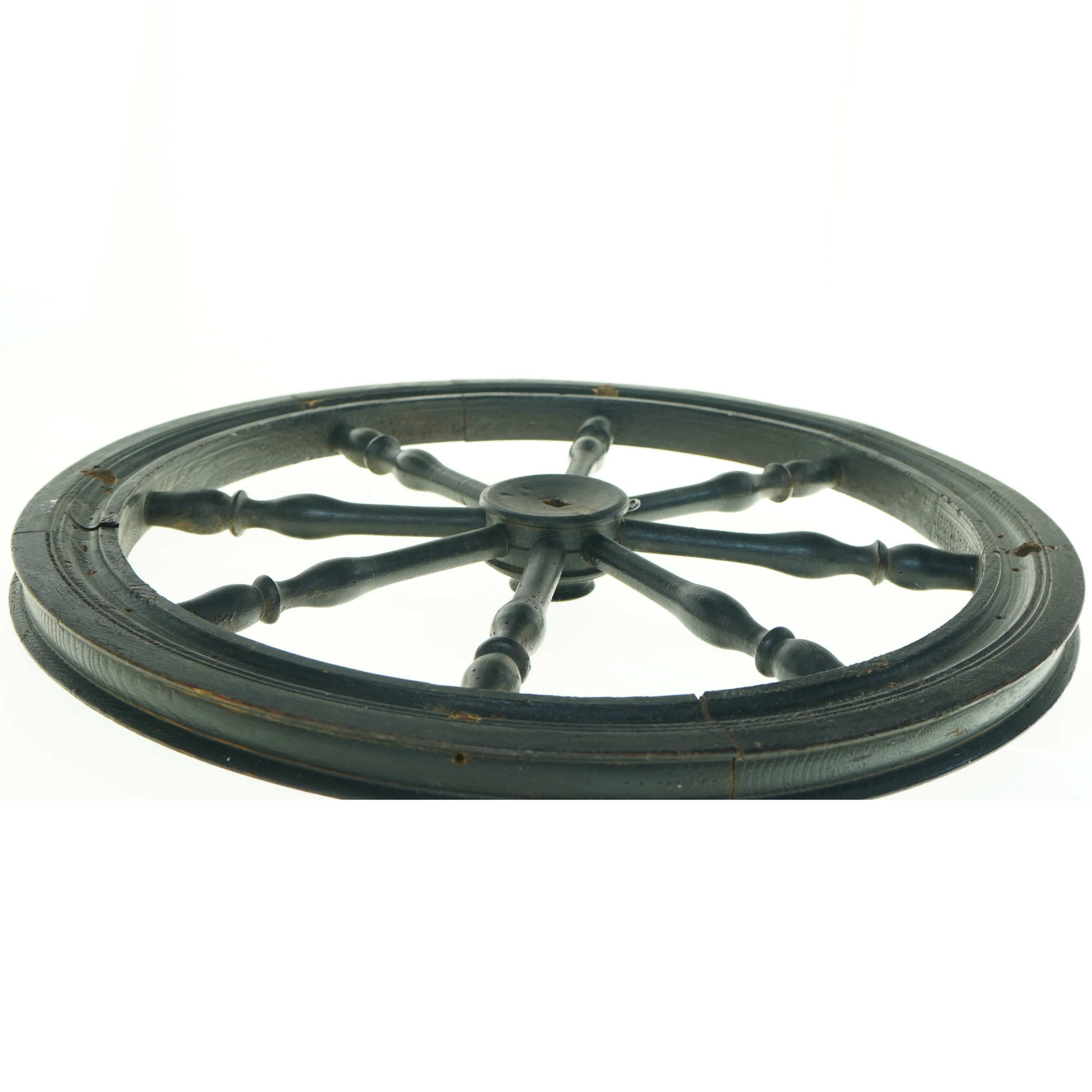 Træhjul til dekoration (diameter ca. 47 cm x 3 cm)