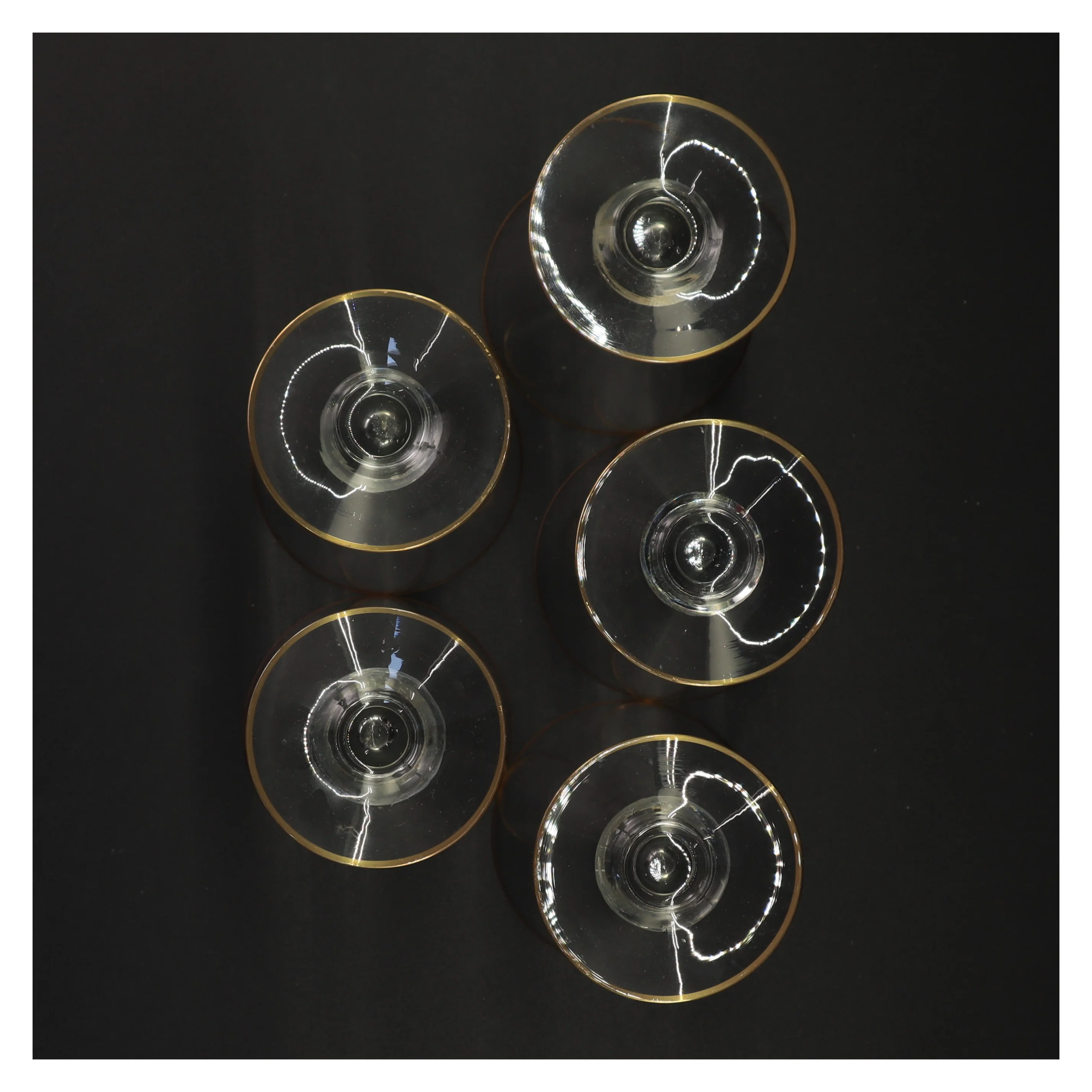 Vintageglas med guldkant (str. 14 x 9 cm)