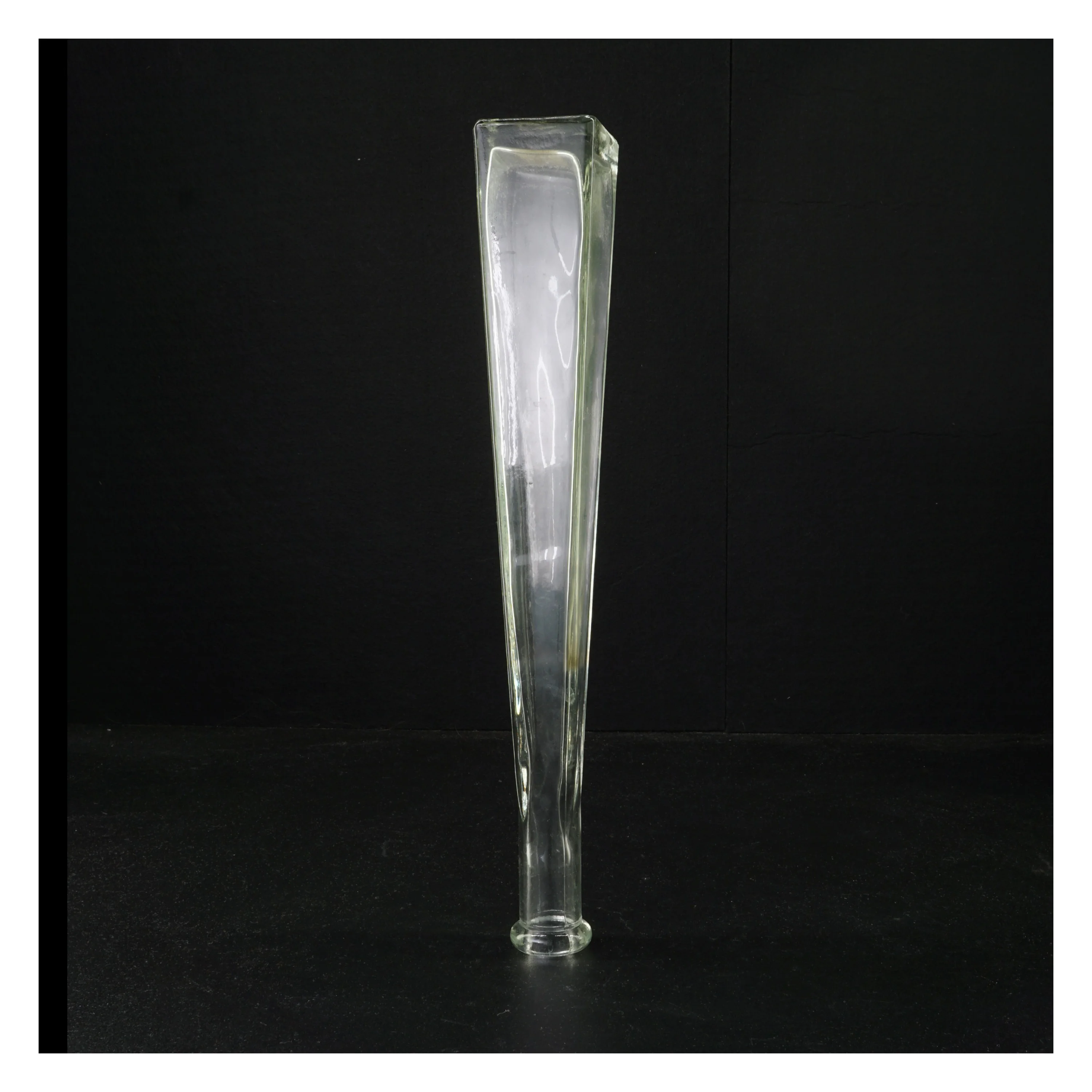 Gennemsigtig glasvase