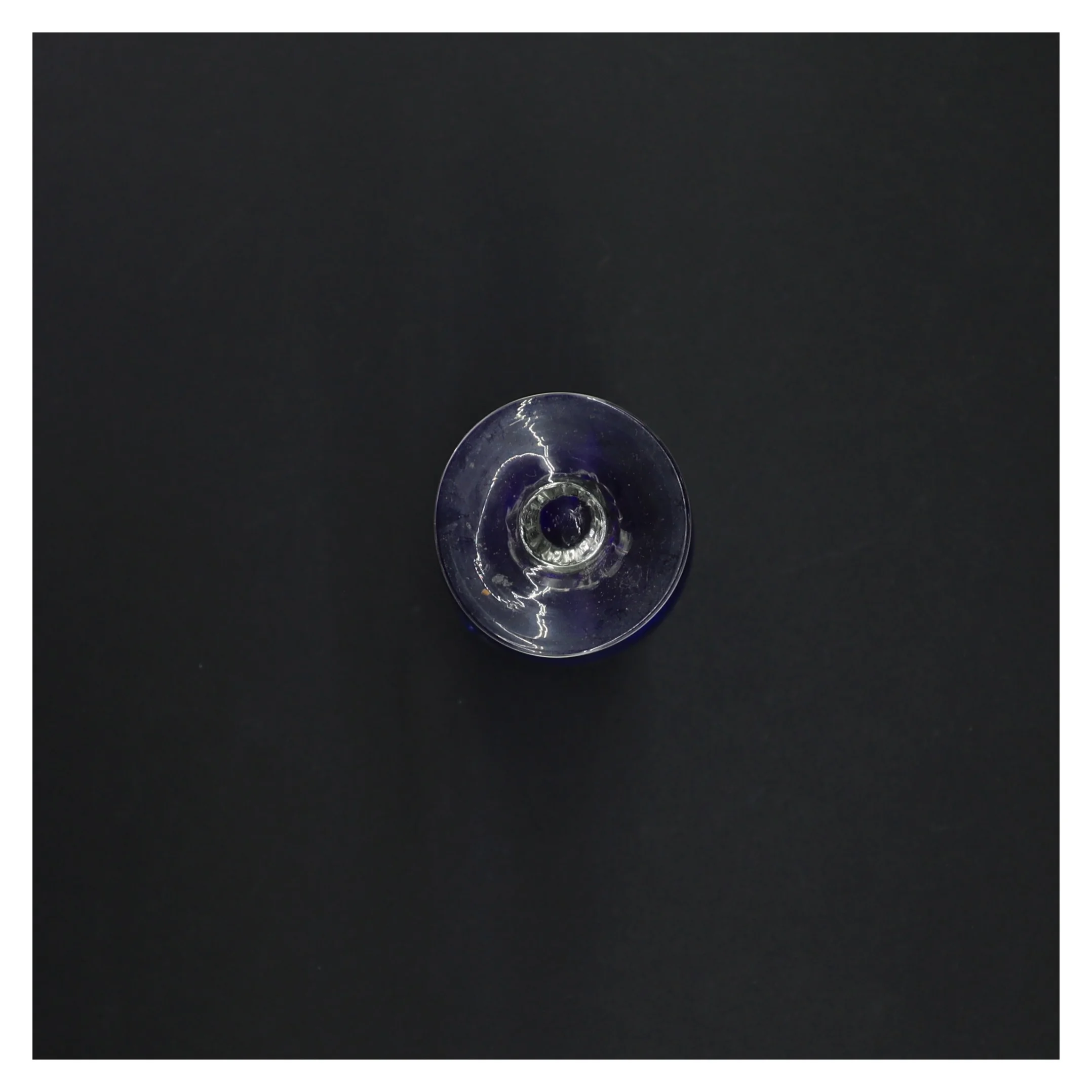 Blåt glasvase (str. 19 x 6 cm)