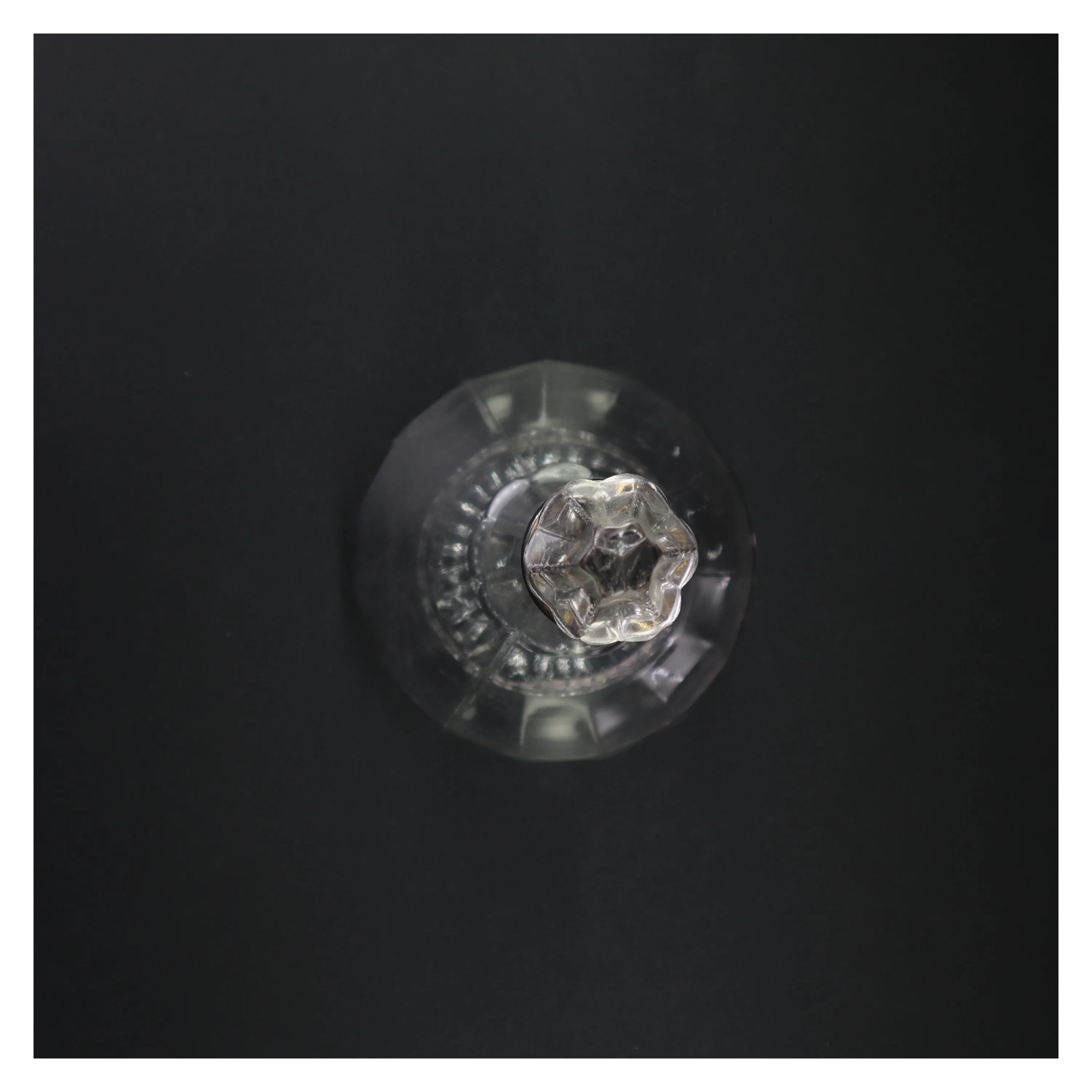 Glaskarafflel med låg