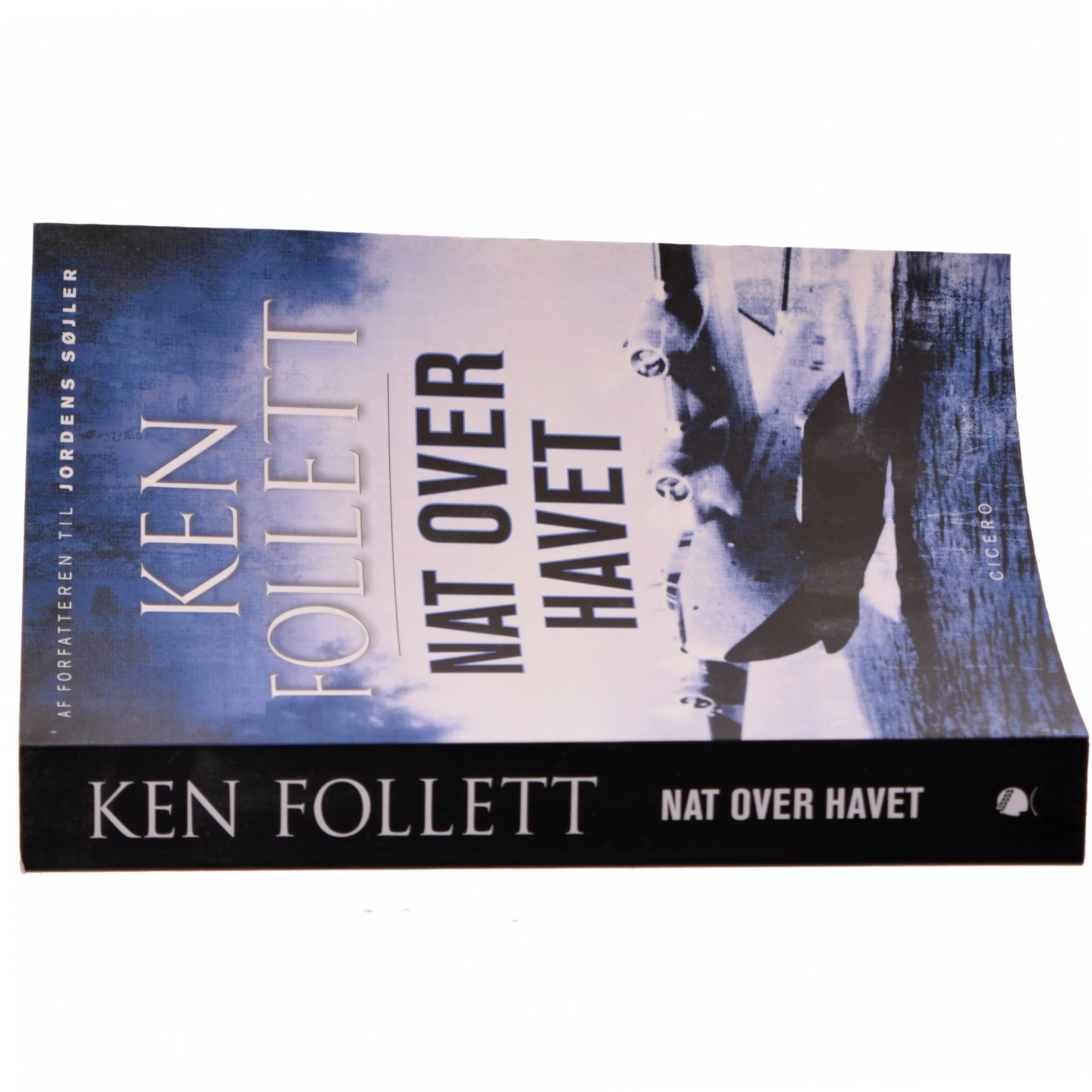 Nat over havet af Ken Follett (Bog)