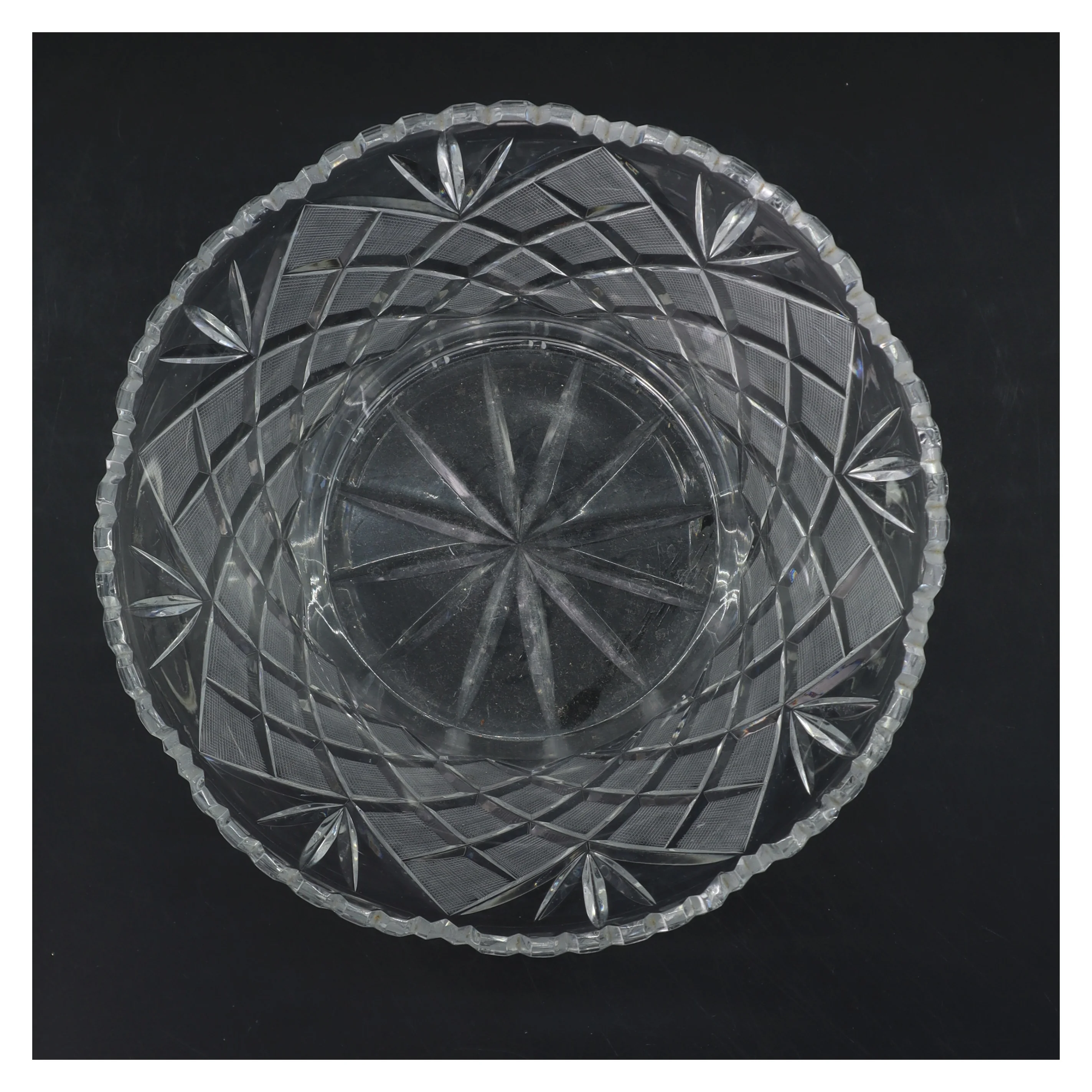 Dekorativ krystalskål (str. Ø 22 cm)