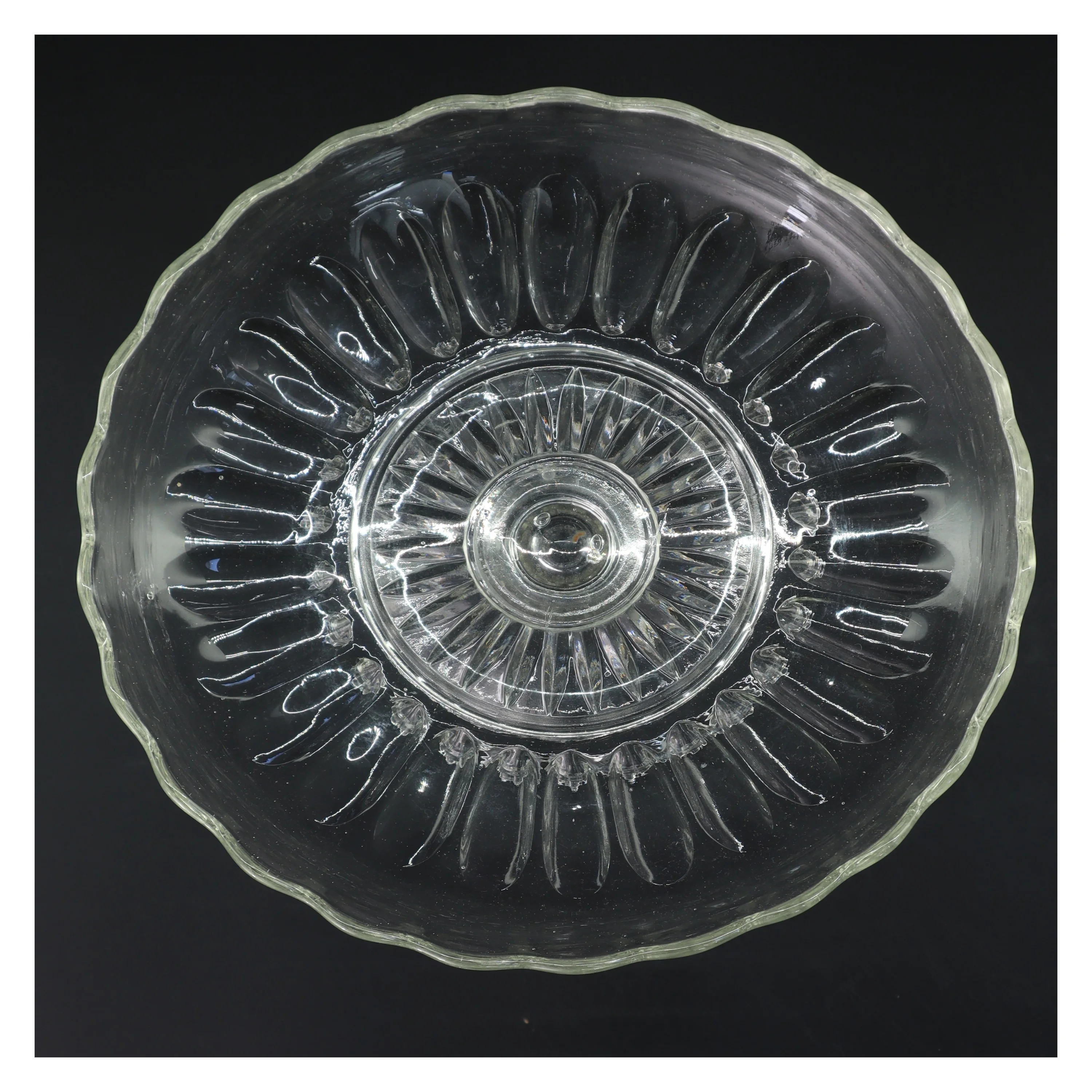 Glas kagefad på fod (str. Ø 25 cm længde 21 cm)