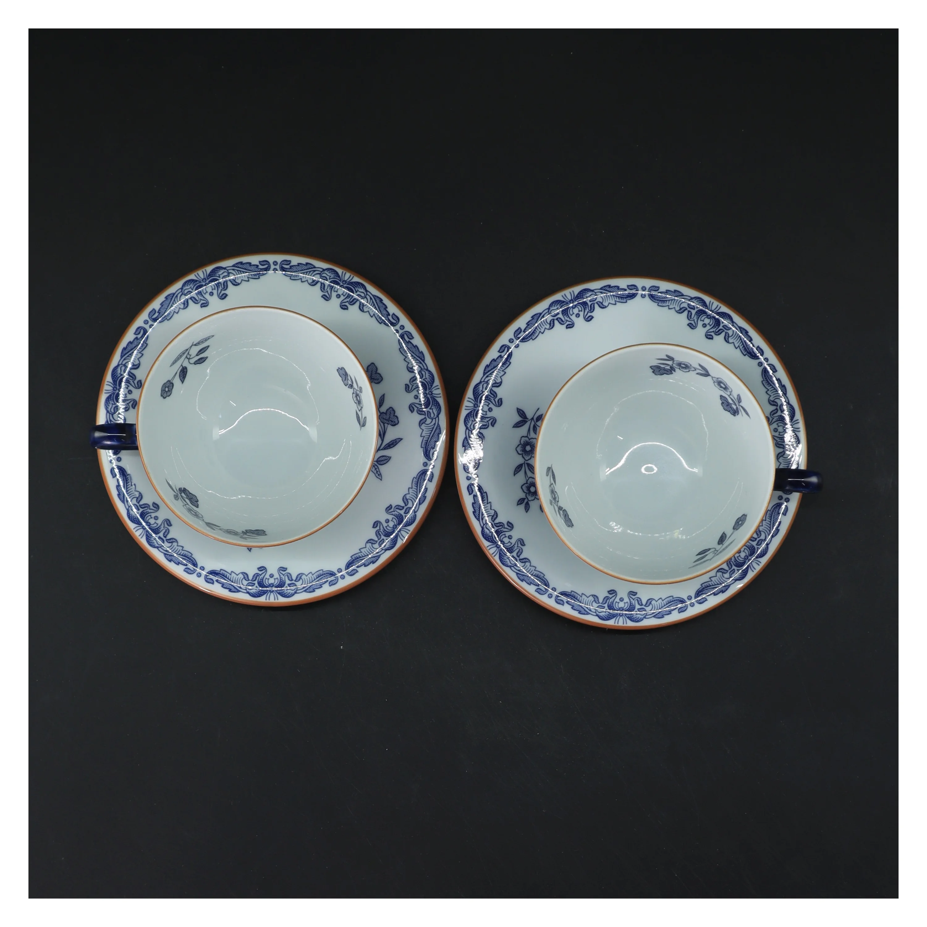 Porcelænskopper med underkopper fra Rörstrand (str. Ø 8,5 & 13 cm)