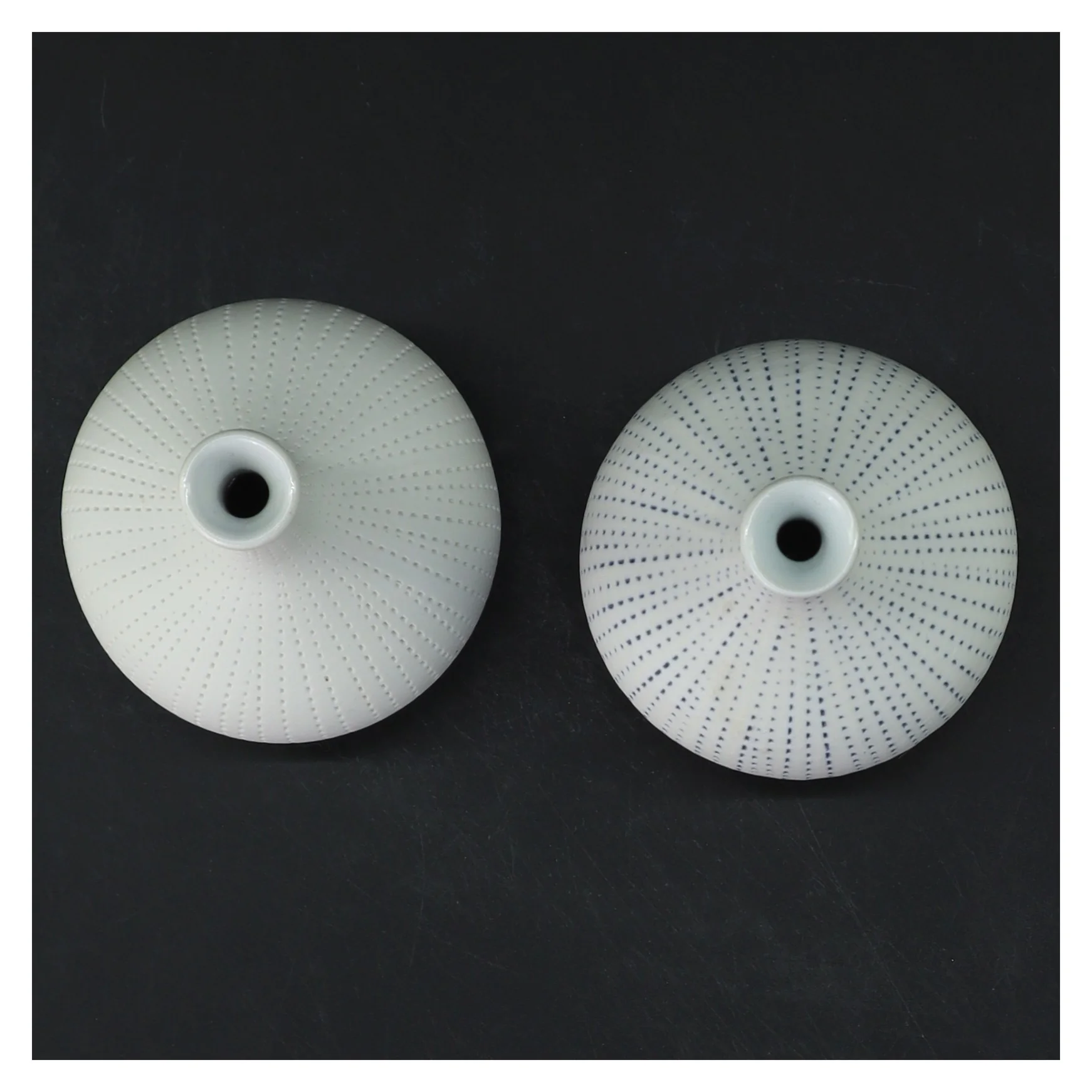 Sæt med to små vaser fra Lindform (str. 10 cm)