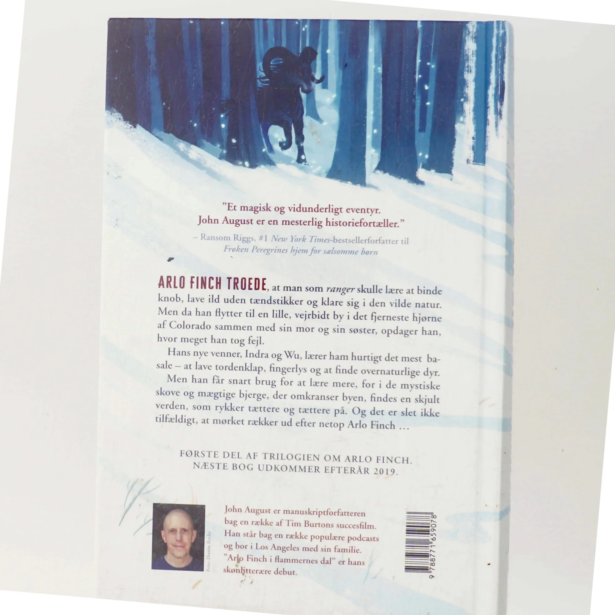 Arlo Finch i flammernes dal af John August (Bog)