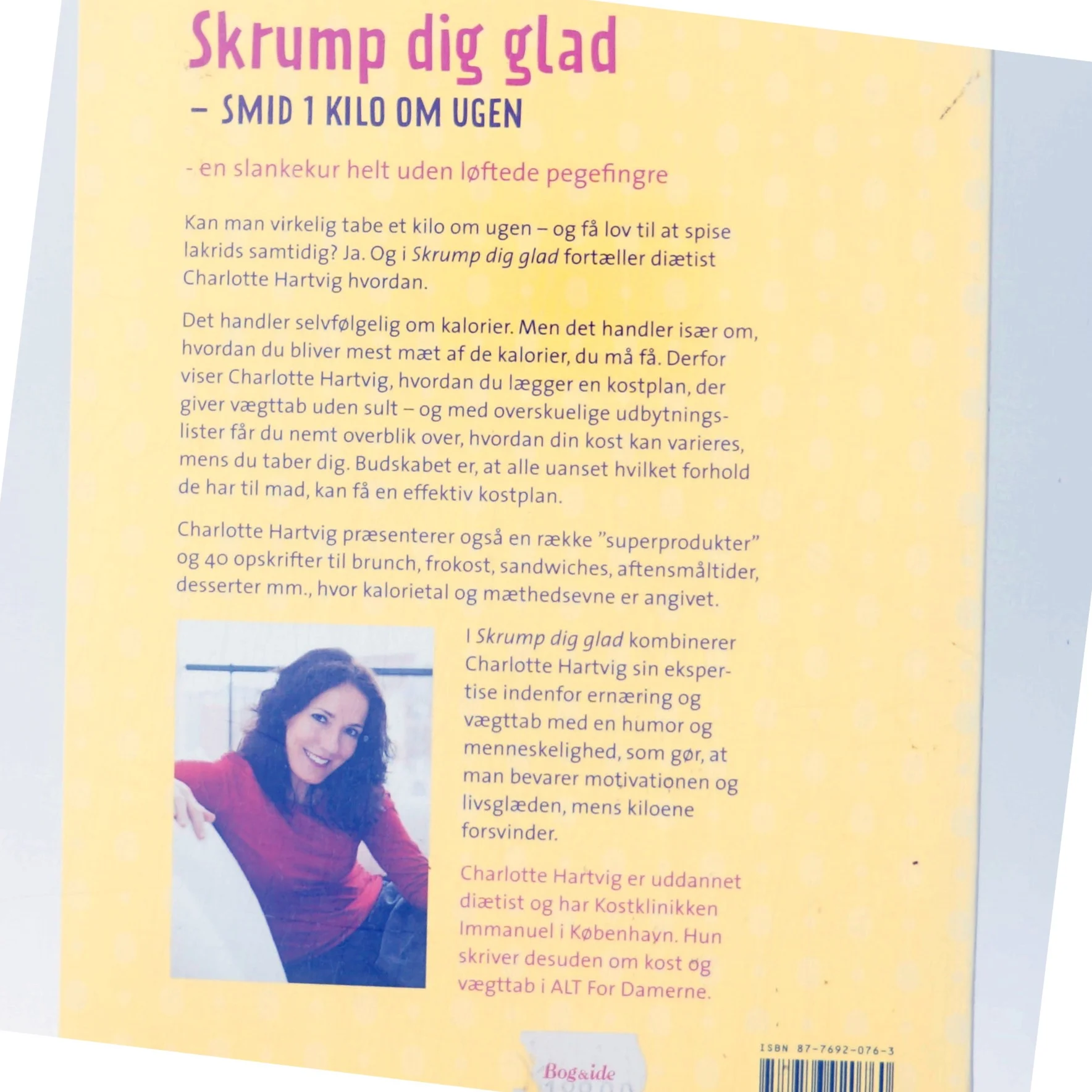 Skrump dig glad : smid et kilo om ugen af Charlotte Hartvig (Bog)