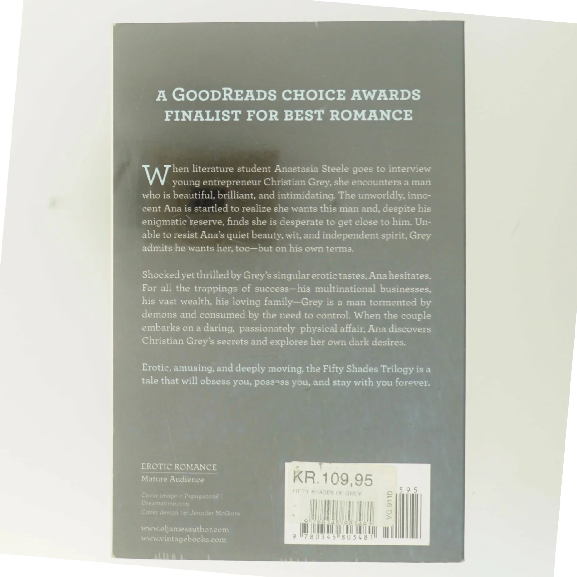 Fifty shades of Grey af E. L. James (Bog)