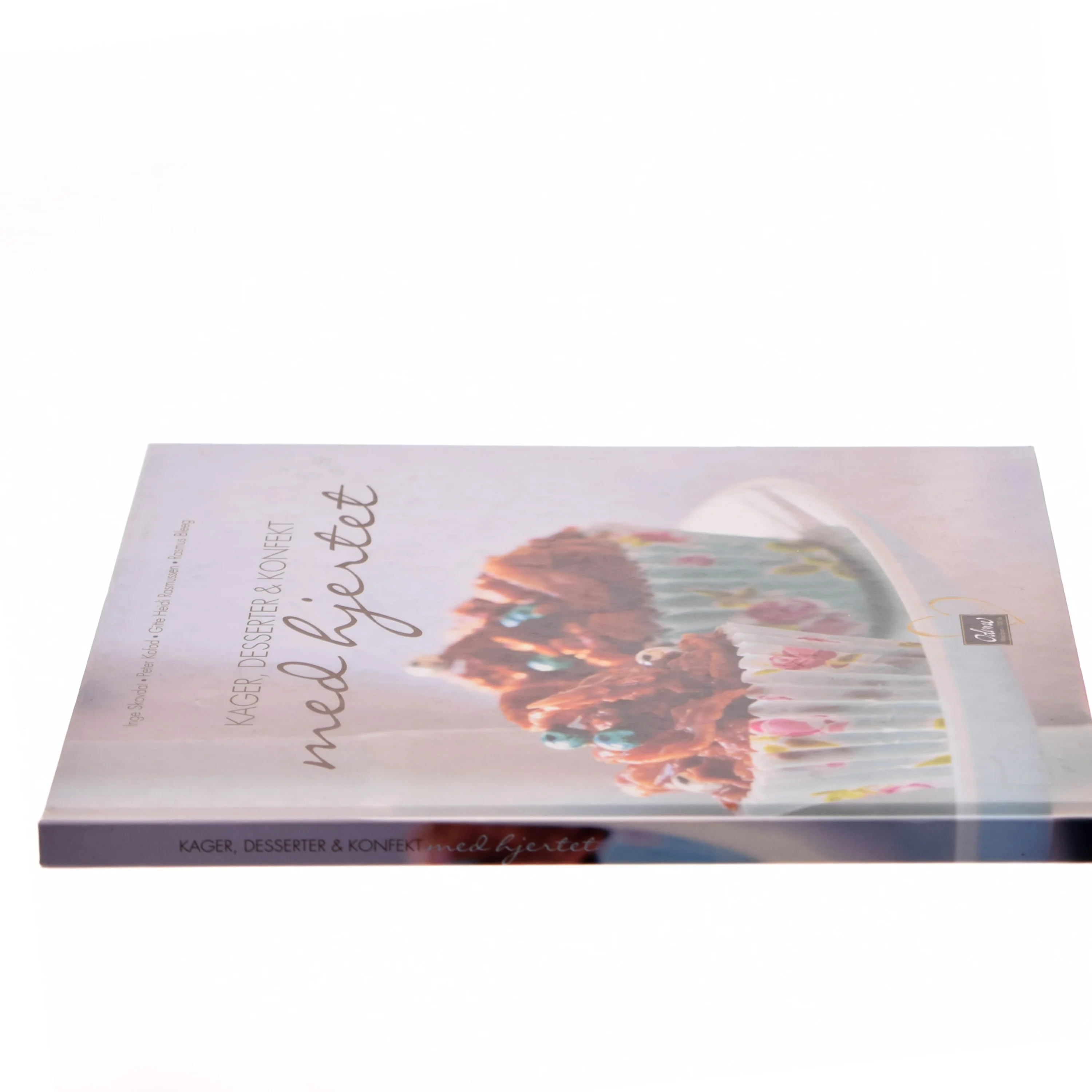 Kager, Desserter & Konfekt med hjertet af Inge Skovdal (Bog)