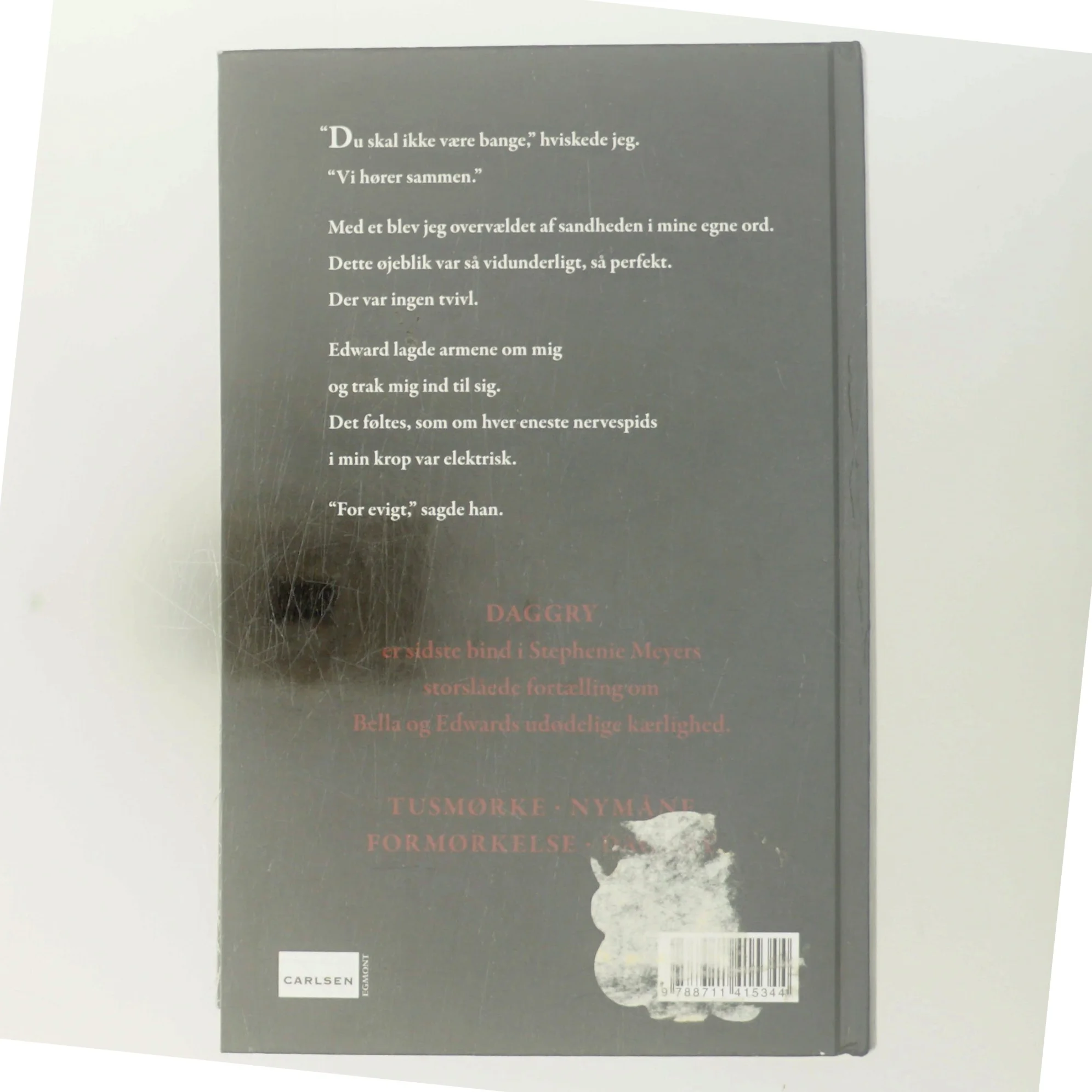 Daggry af Stephenie Meyer (Bog)