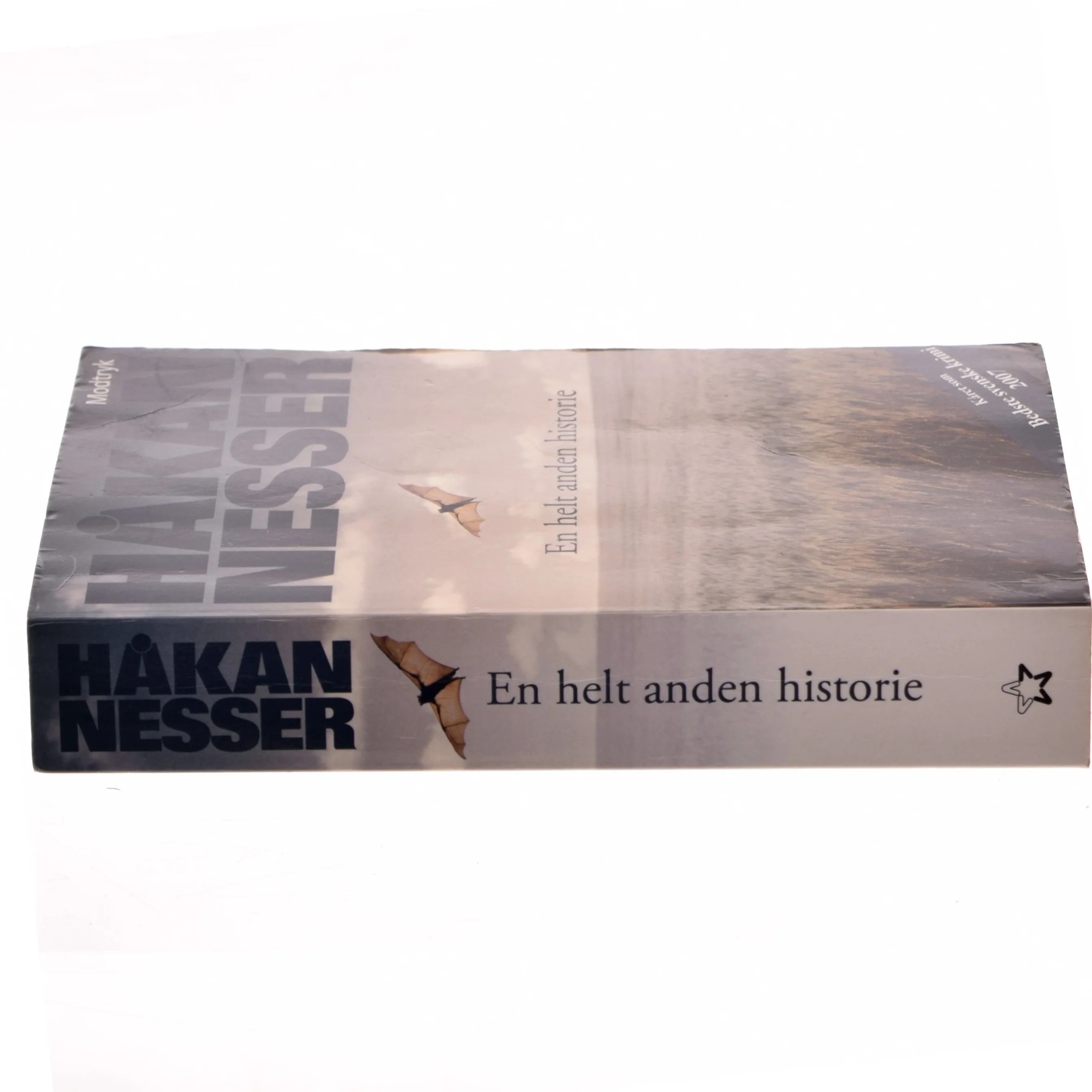 En helt anden historie af Håkan Nesser (Bog)