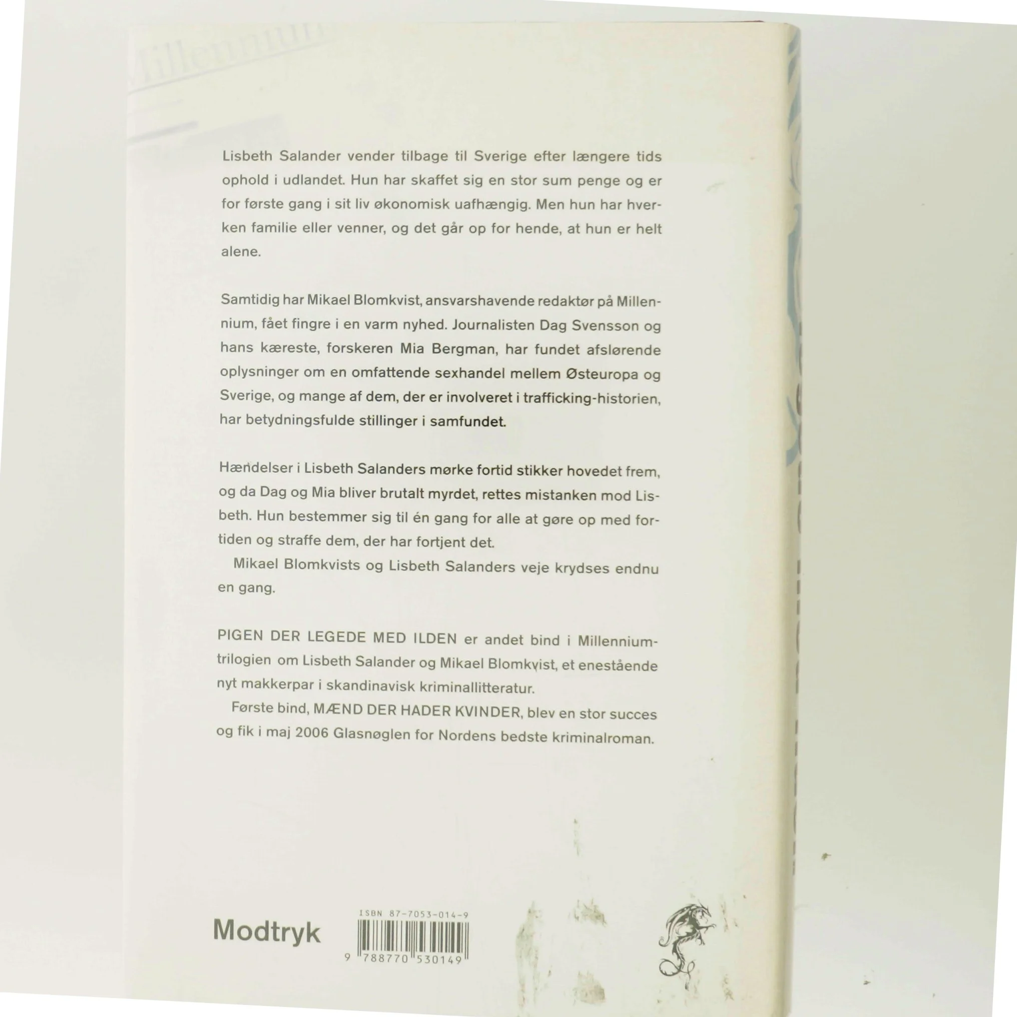 Pigen Der Legede Med Ilden af Larsson, Stieg (Bog)