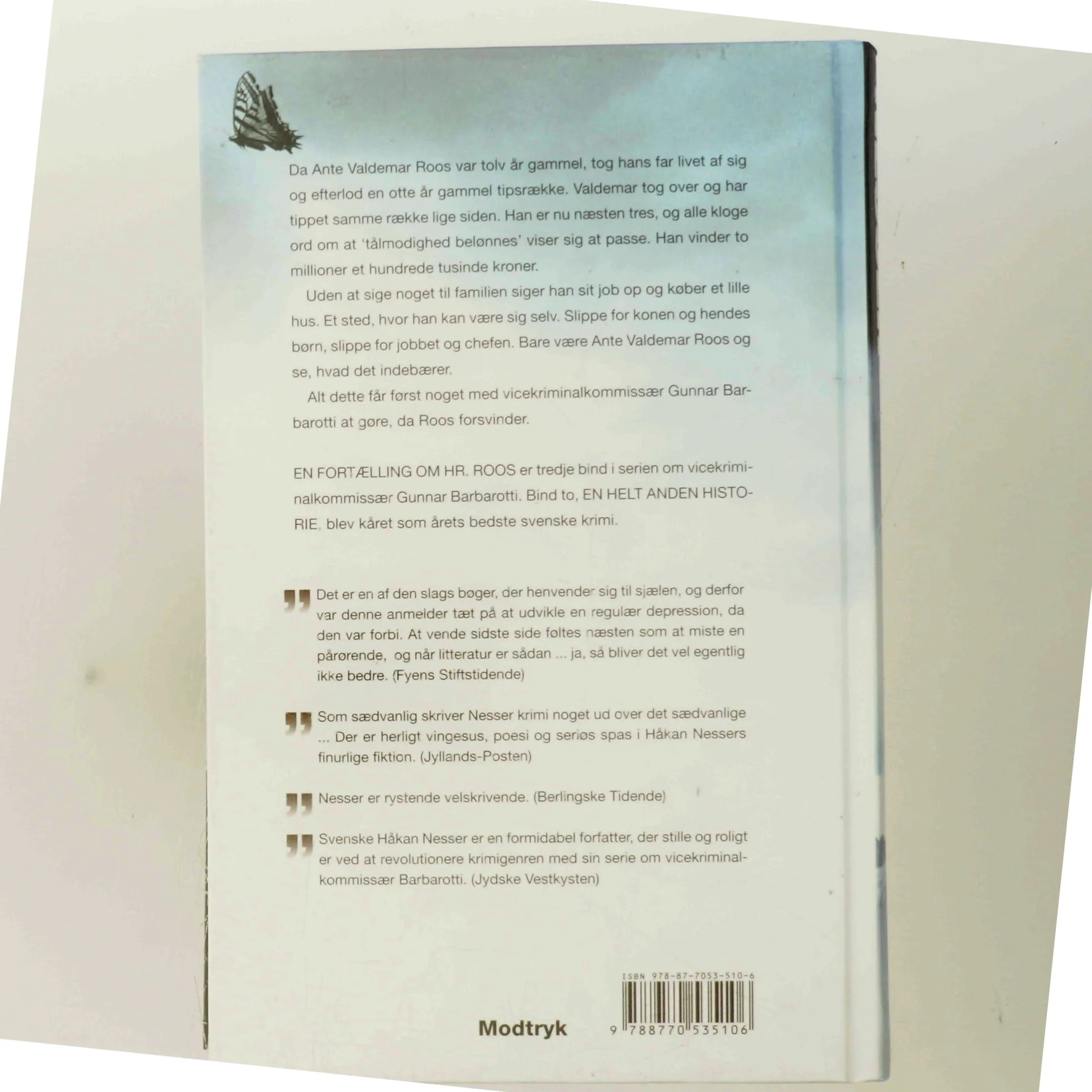 En fortælling om hr. Roos af Håkan Nesser (Bog)