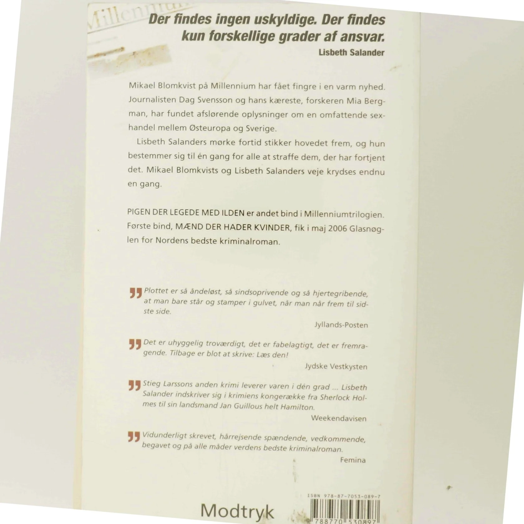 Pigen Der Legede Med Ilden (Millennium, 2. Bind) af Stieg Larsson (Bog)