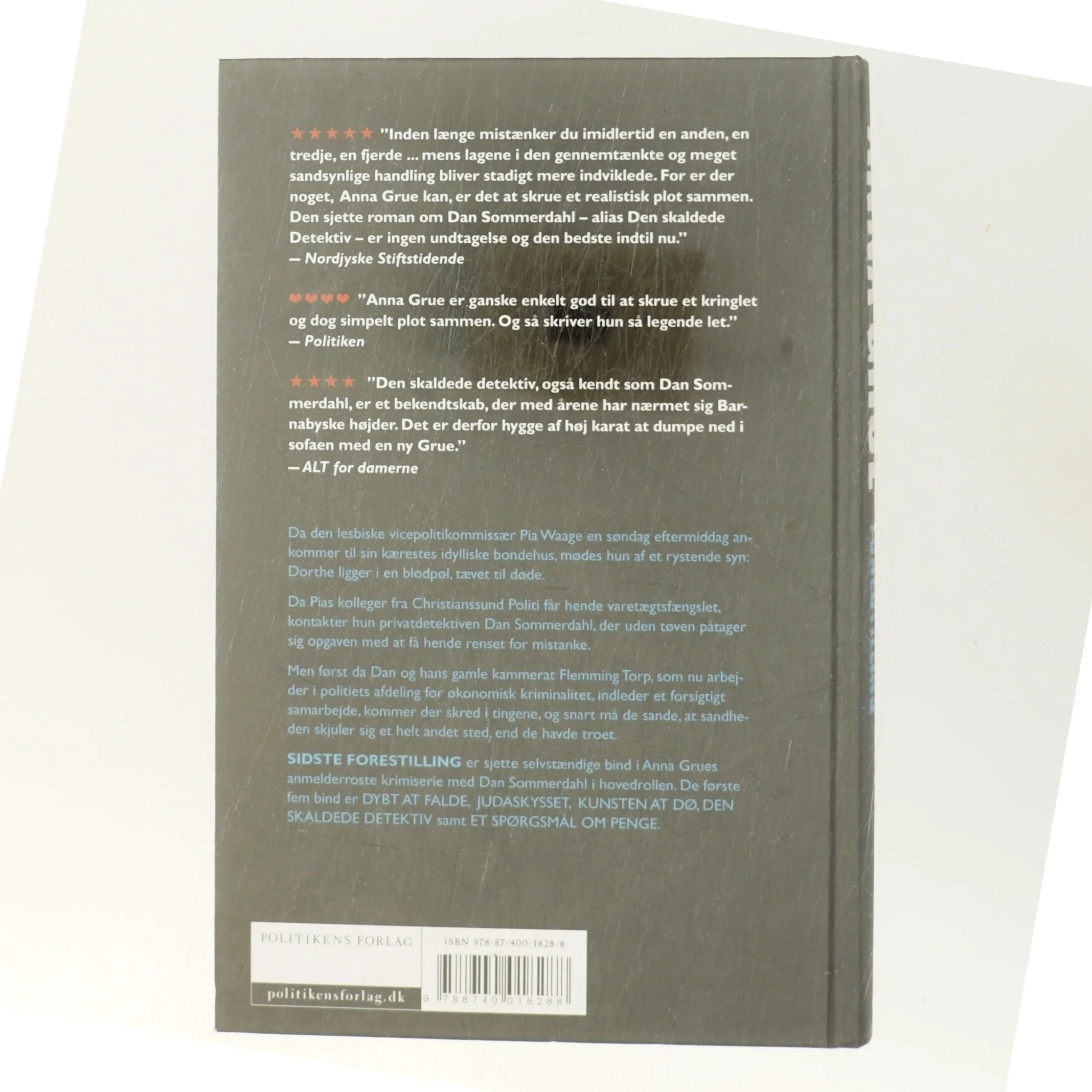 Sidste forestilling af Anna Grue fra Politikens Forlag af Anna Grue (Bog)